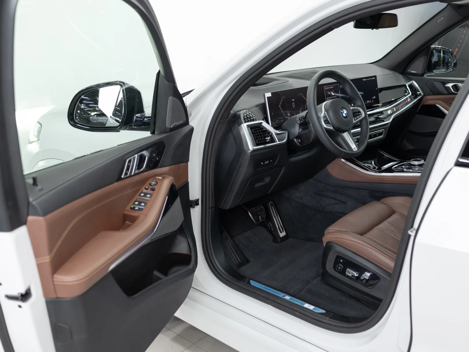 BMW X5 xDrive40d M Sport Pro IV (G05/G18) Рестайлинг, 2025 — экстерьер, фото 7