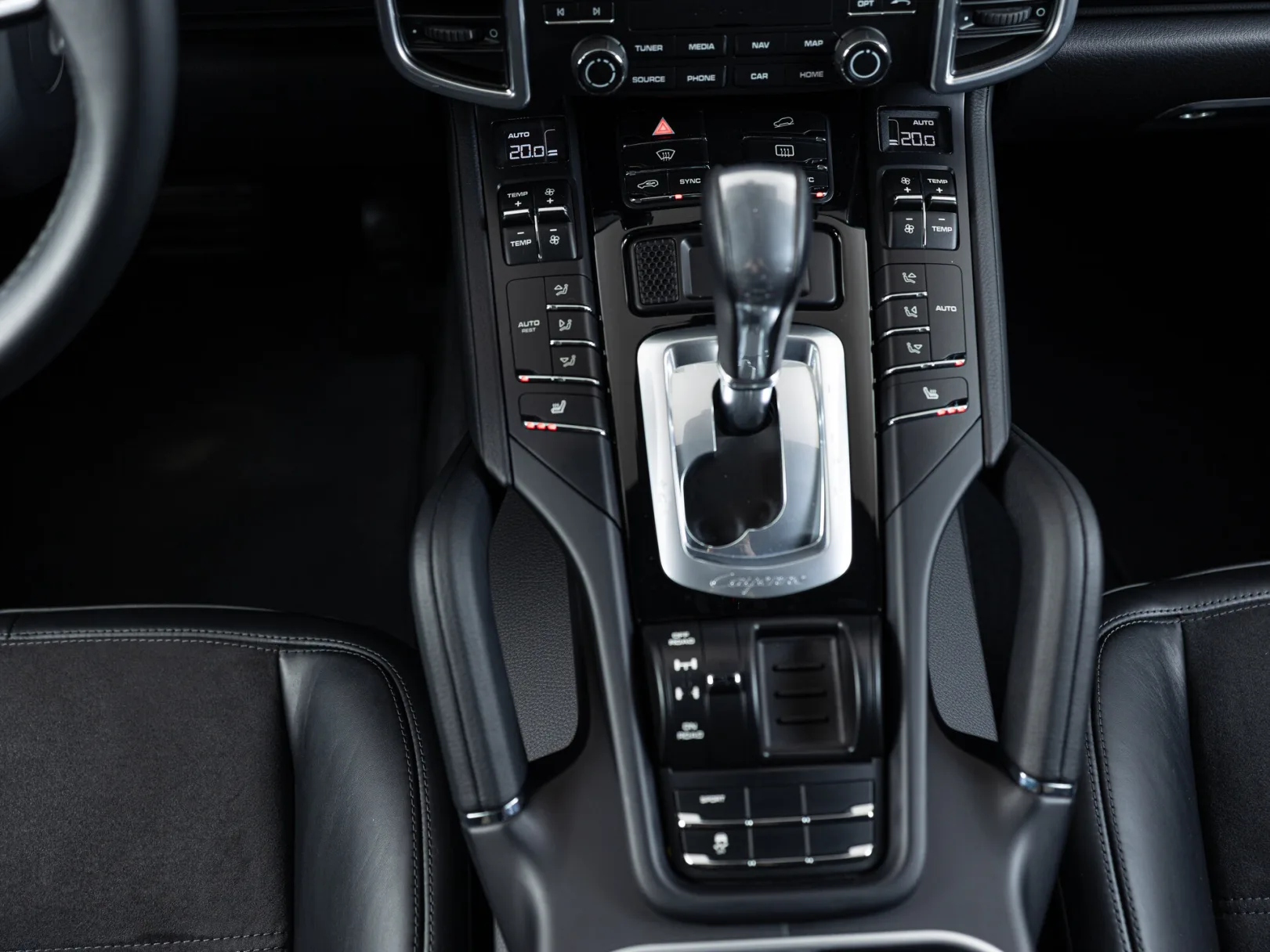 Porsche Cayenne Diesel Platinum Edition II Рестайлинг (958), 2017 — экстерьер, фото 17