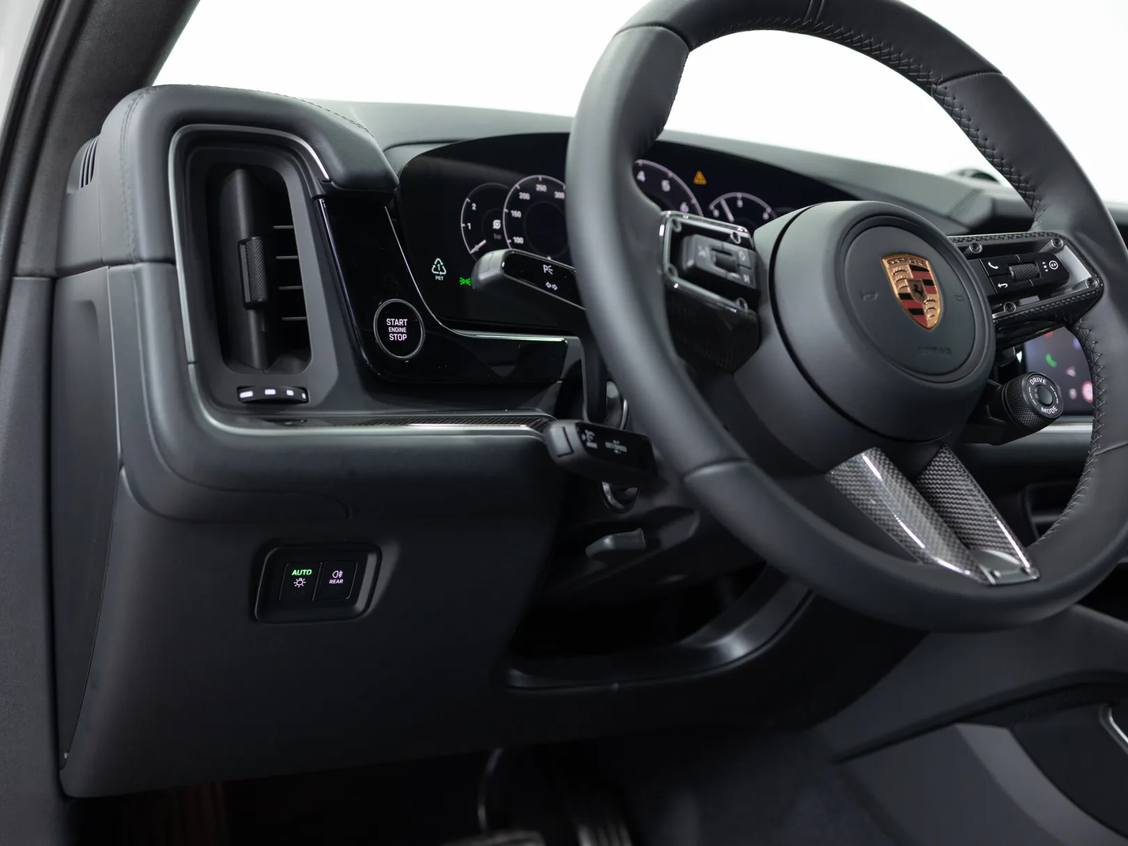 Porsche Cayenne GTS Coupé III Рестайлинг, 2025 — экстерьер, фото 14