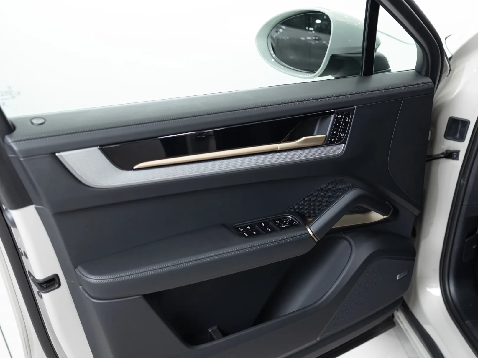 Porsche Cayenne Coupé III Рестайлинг, 2024 — экстерьер, фото 8
