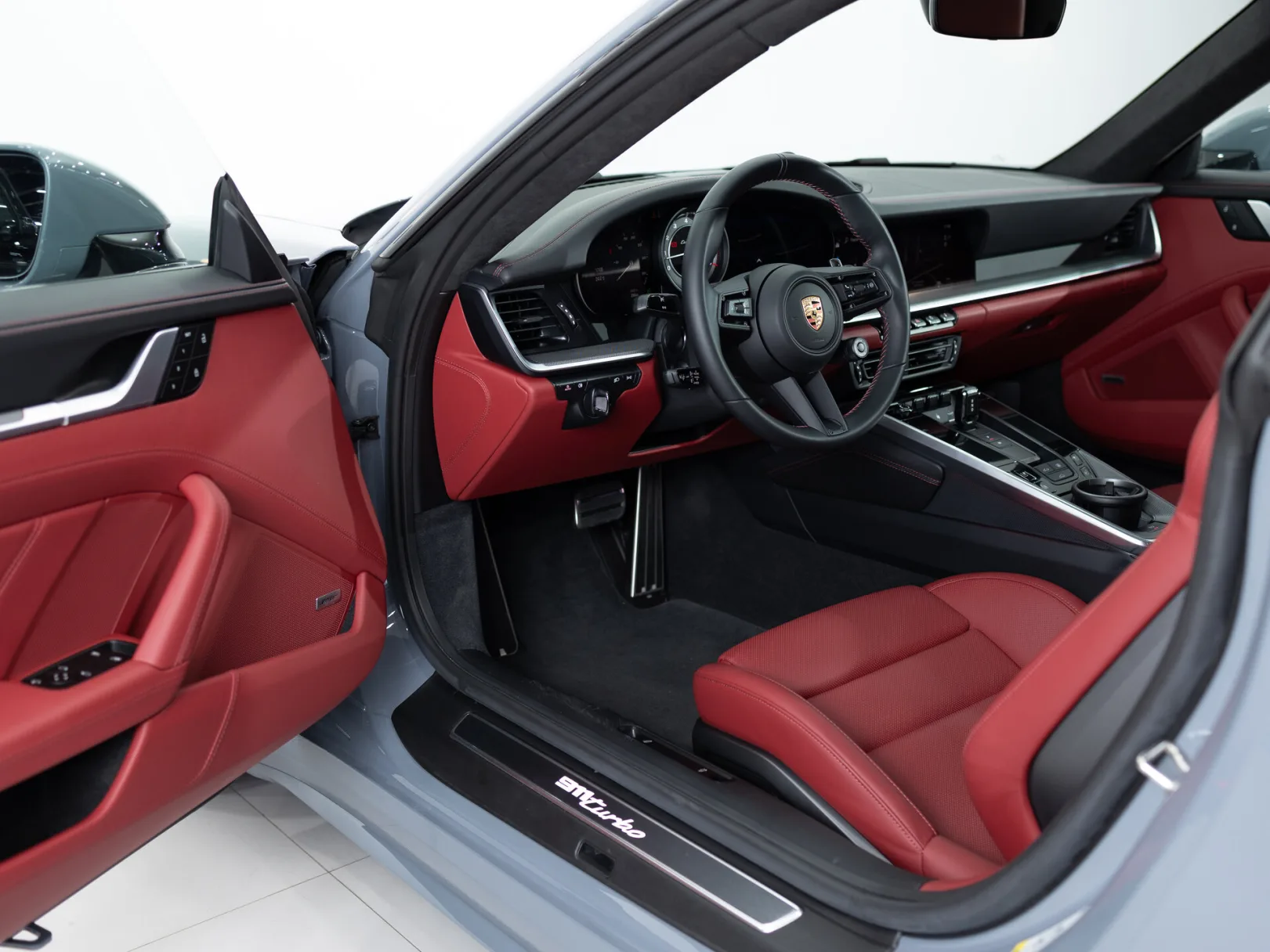 Porsche 911 VIII (992), 2023 — экстерьер, фото 7
