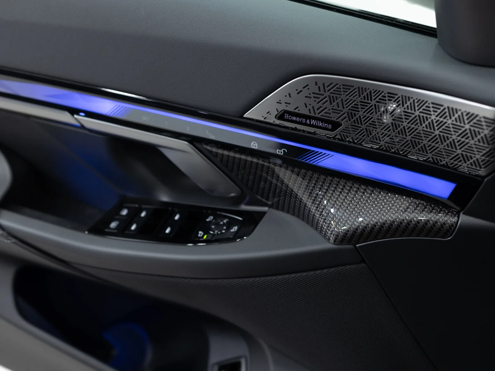 BMW M5 VII (G90), 2025 — экстерьер, фото 9