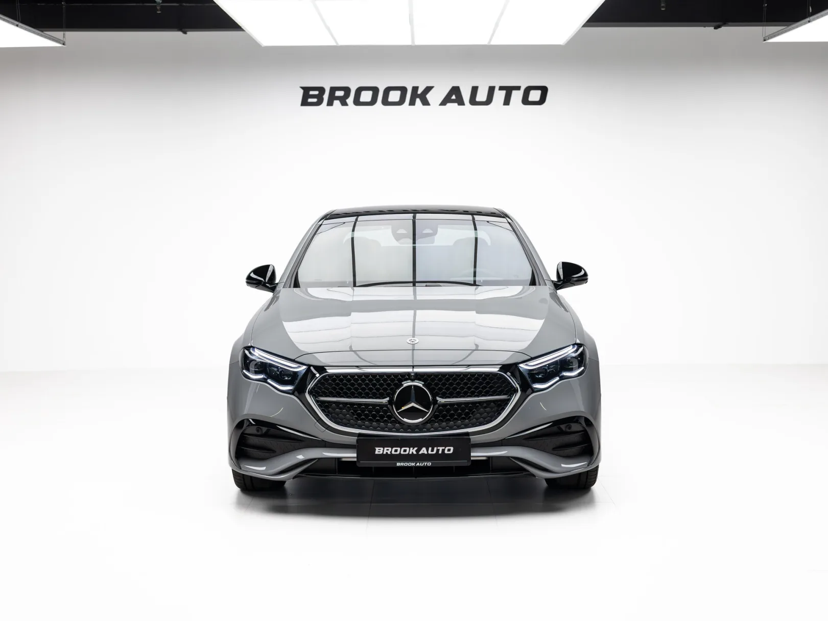 Mercedes-Benz E-Класс E 300 4MATIC AMG Line VI (W214, S214), 2026 — экстерьер, фото 2