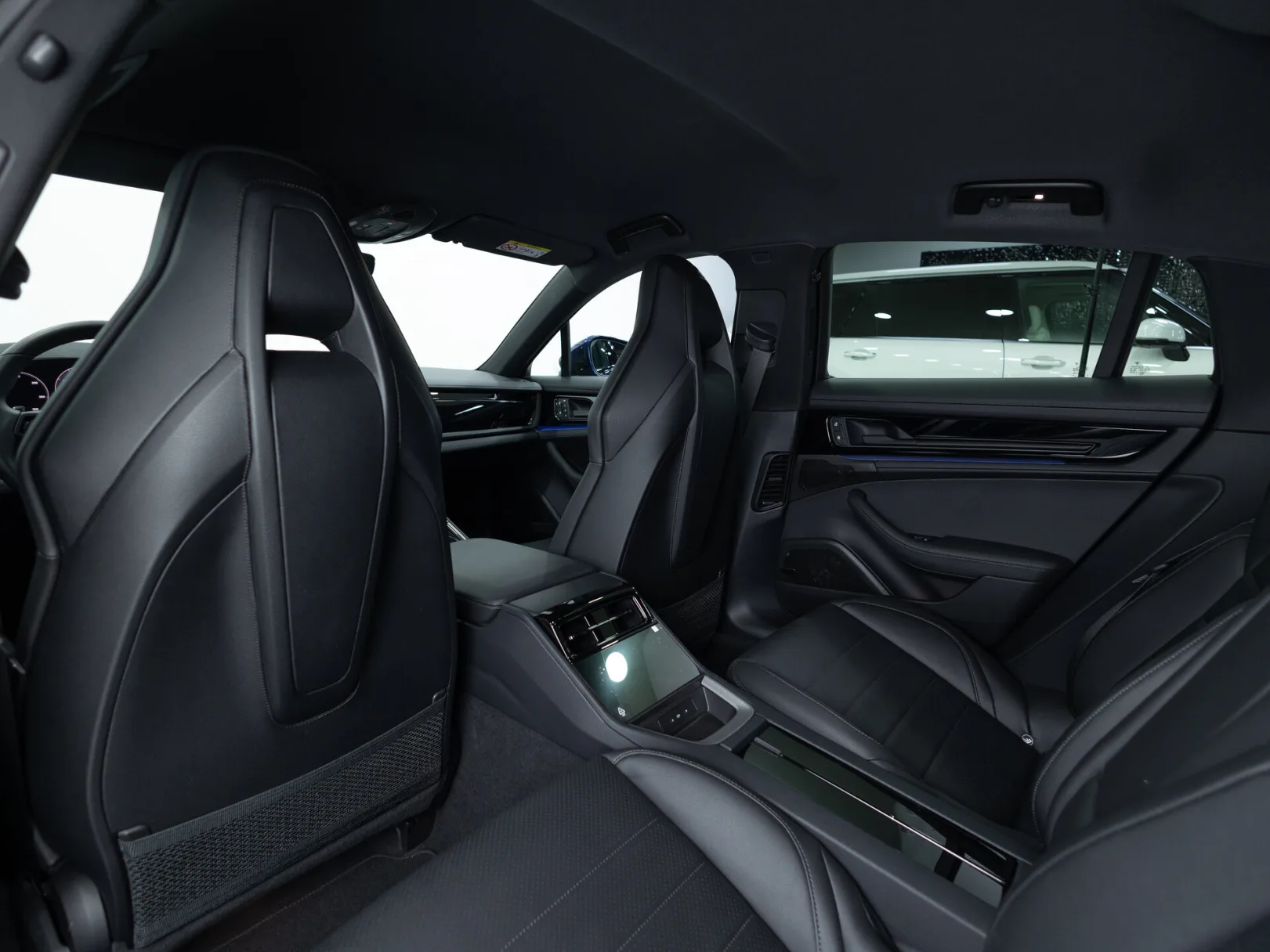 Porsche Panamera III, 2025 — экстерьер, фото 26
