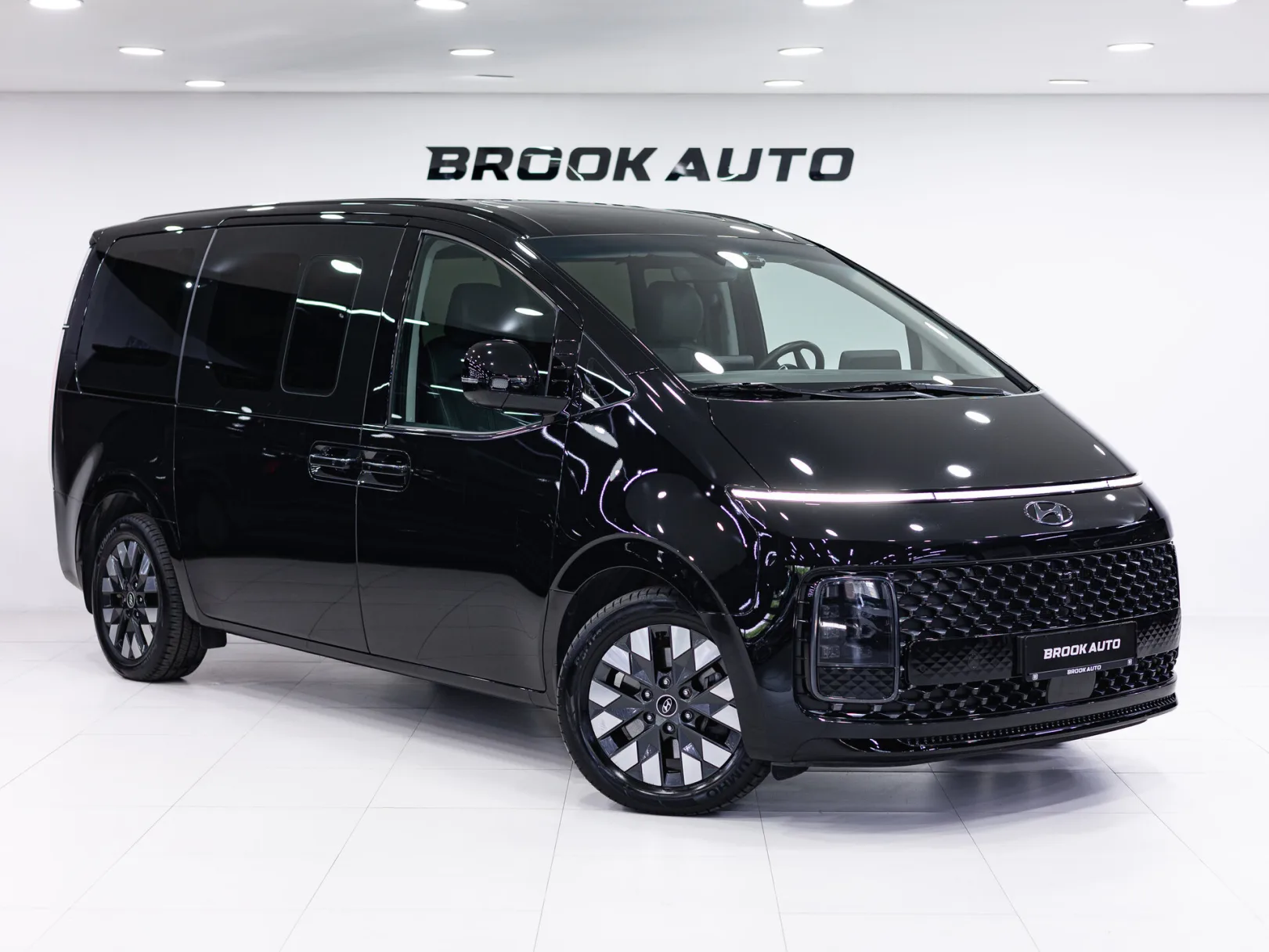 Hyundai Staria I, 2023 — экстерьер, фото 3