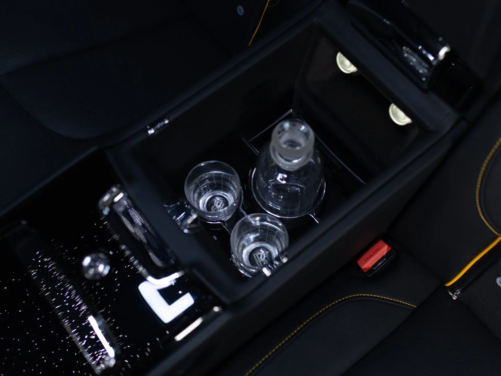 Rolls-Royce Cullinan Individual I (Series I), 2021 — экстерьер, фото 32