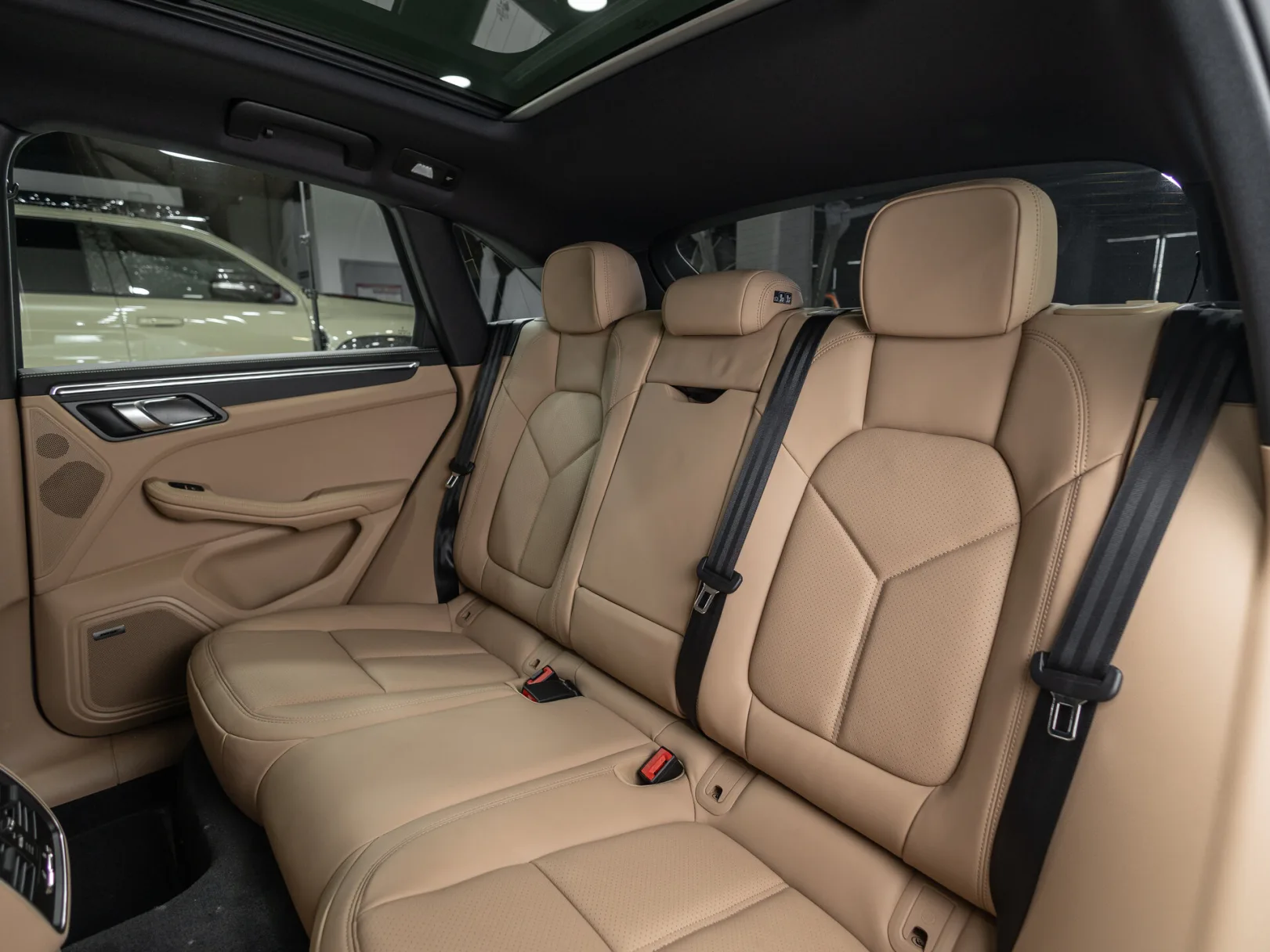Porsche Macan T I Рестайлинг 2, 2026 — экстерьер, фото 25