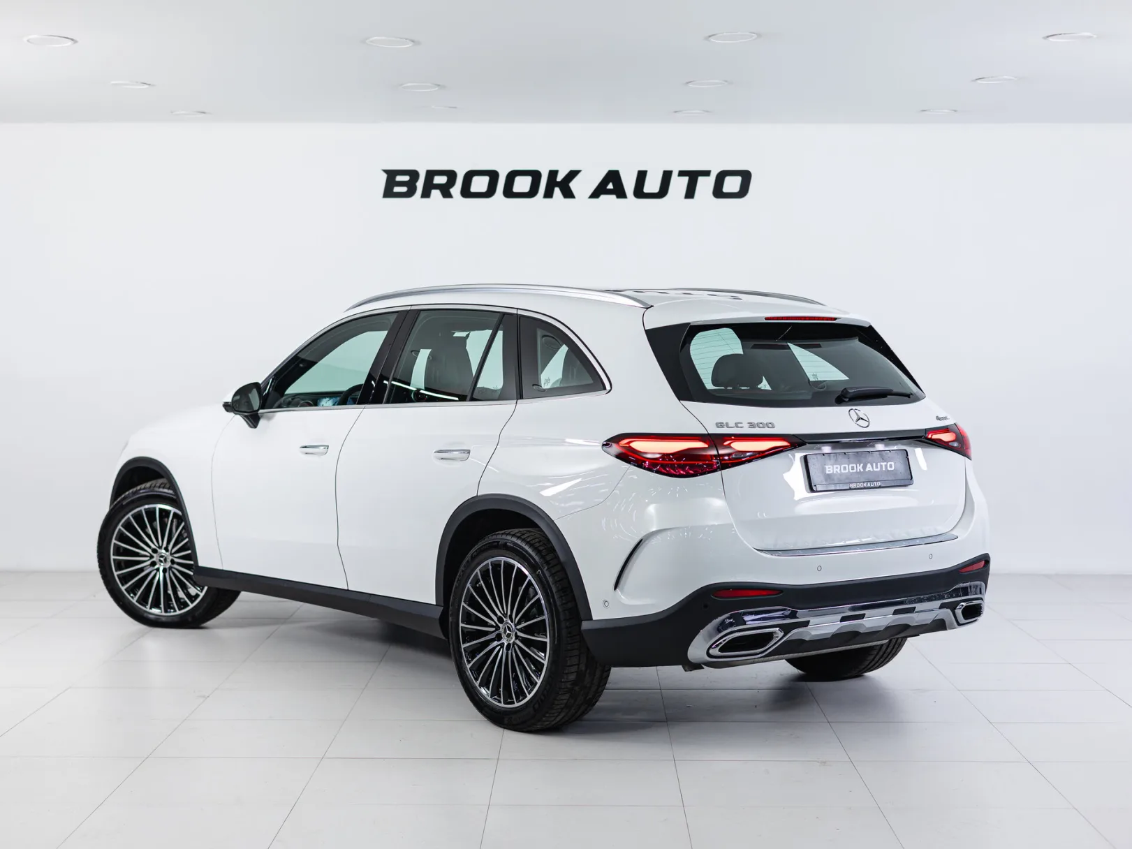 Mercedes-Benz GLC 300 4MATIC II (X254), 2025 — экстерьер, фото 6