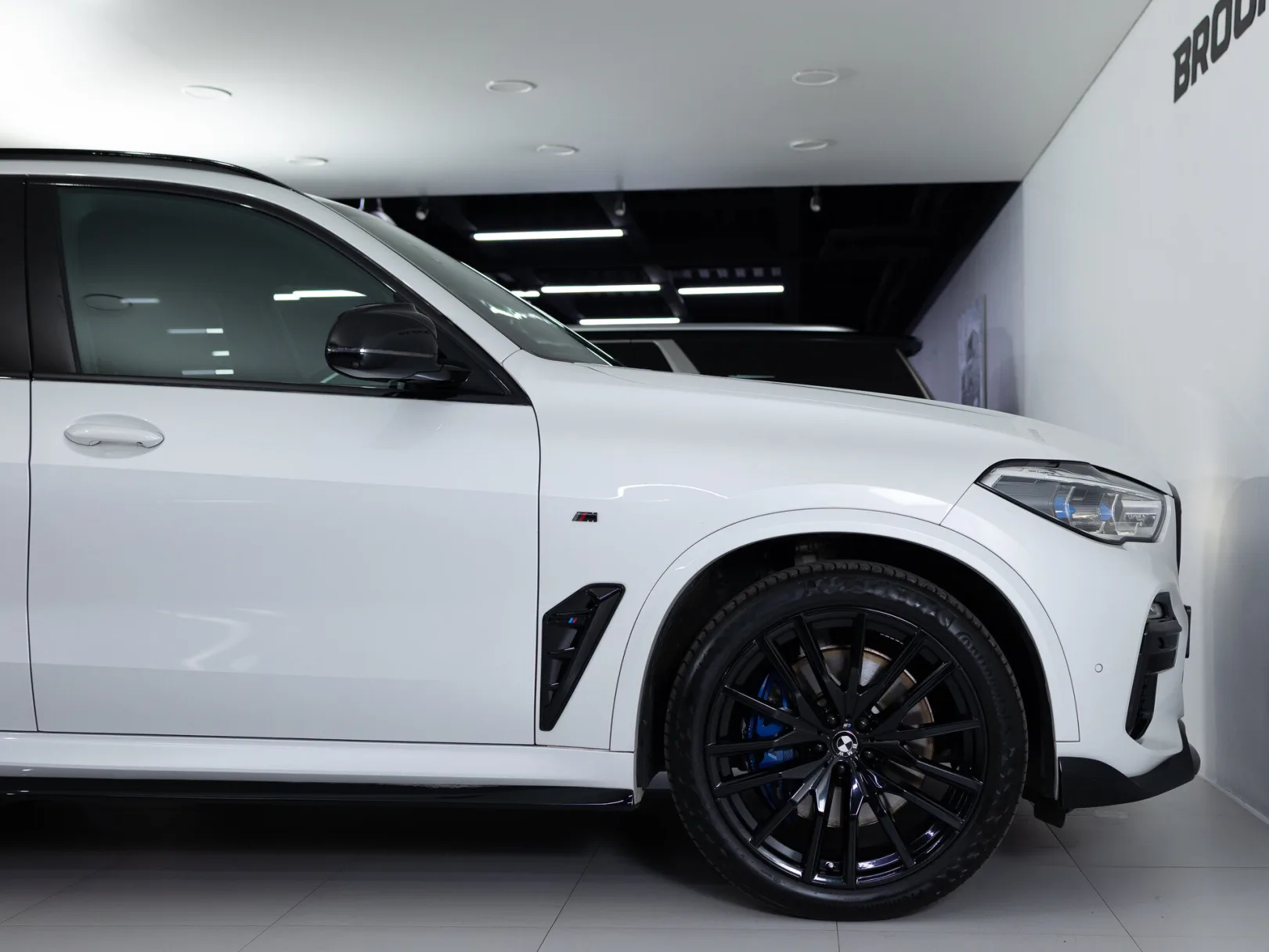 BMW X5 M50d IV (G05/G18), 2020 — экстерьер, фото 37