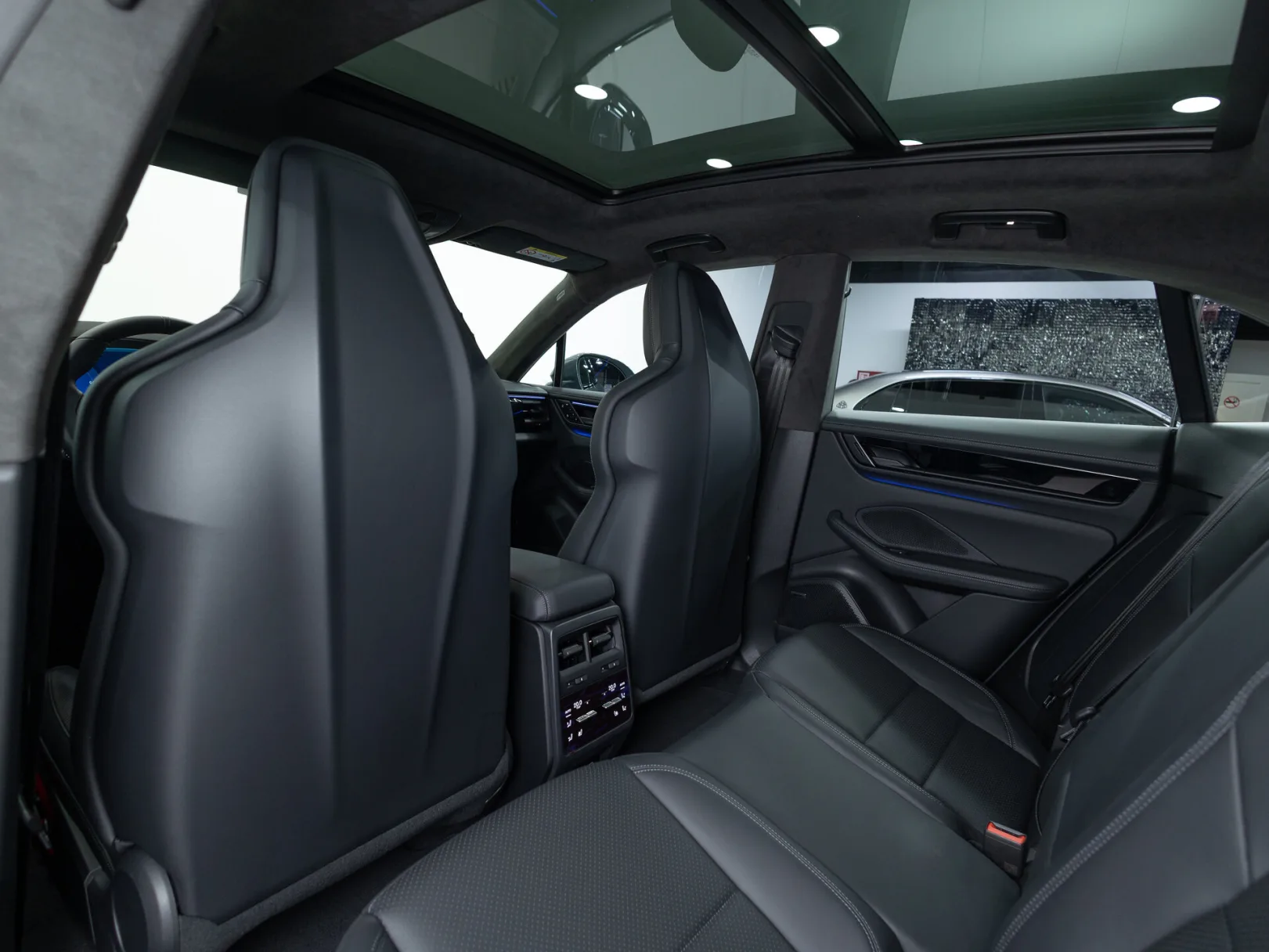 Porsche Macan 4S Electric II, 2025 — экстерьер, фото 31