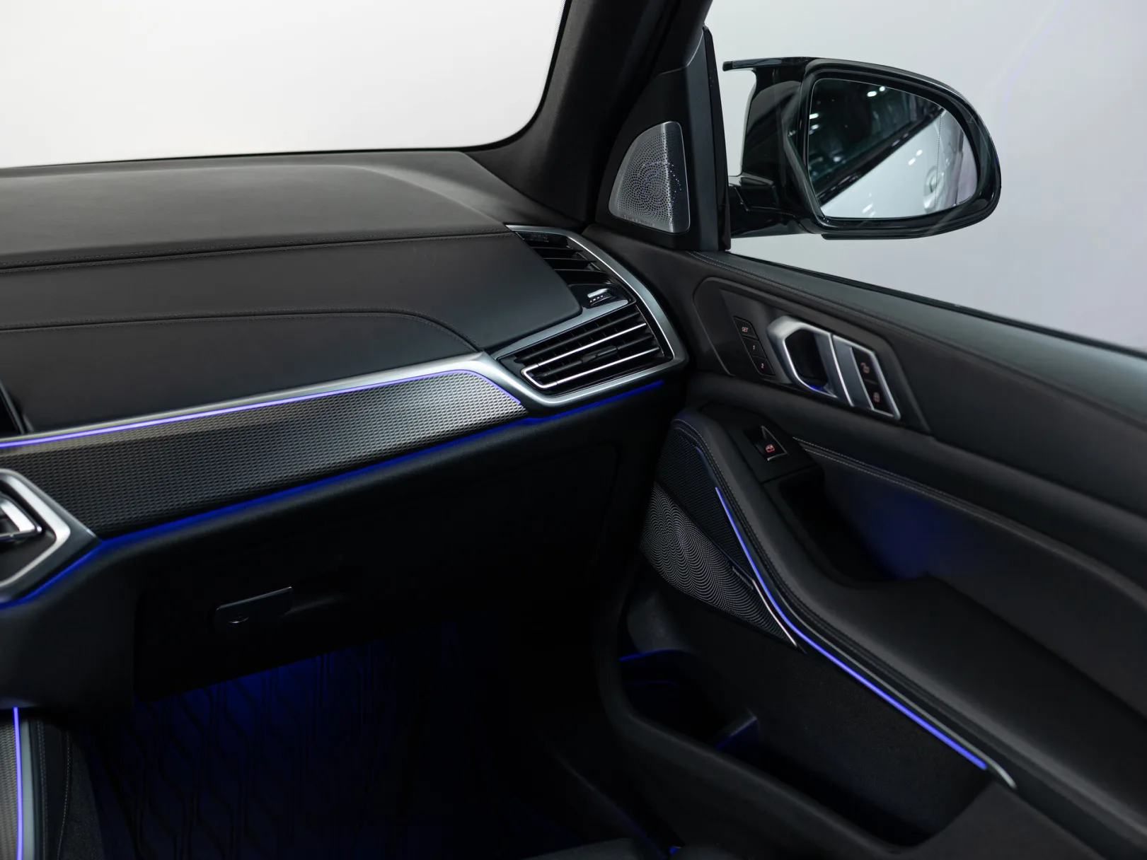 BMW X5 M50d IV (G05/G18), 2020 — экстерьер, фото 19