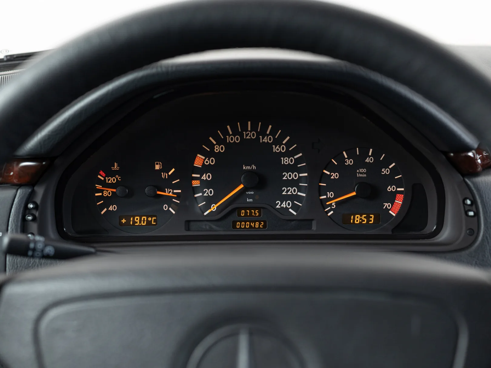 Mercedes-Benz E-Класс II (W210, S210), 1996 — экстерьер, фото 14