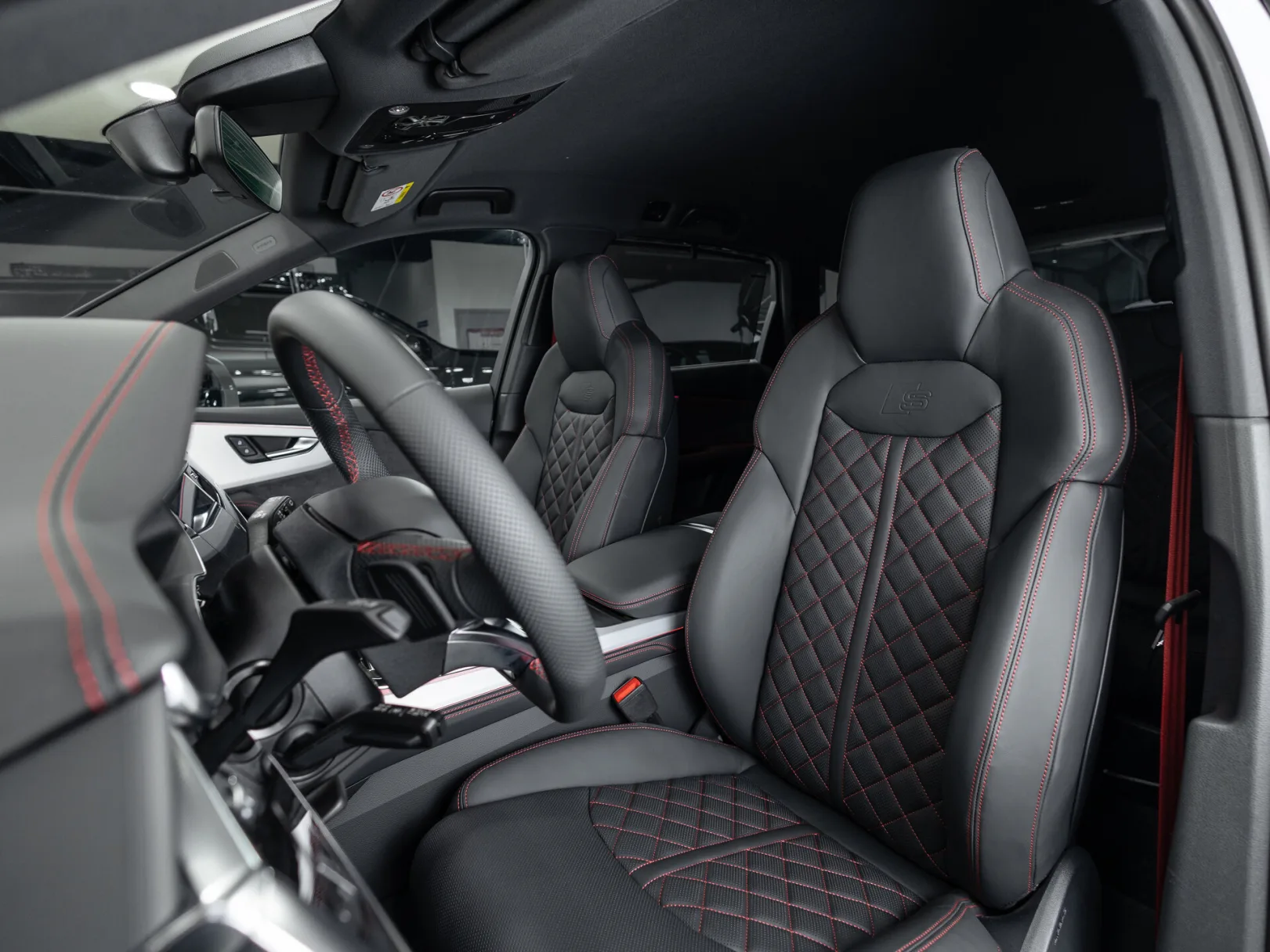 Audi Q7 55 TFSI quattro tiptronic II (4M) Рестайлинг 2, 2024 — экстерьер, фото 11