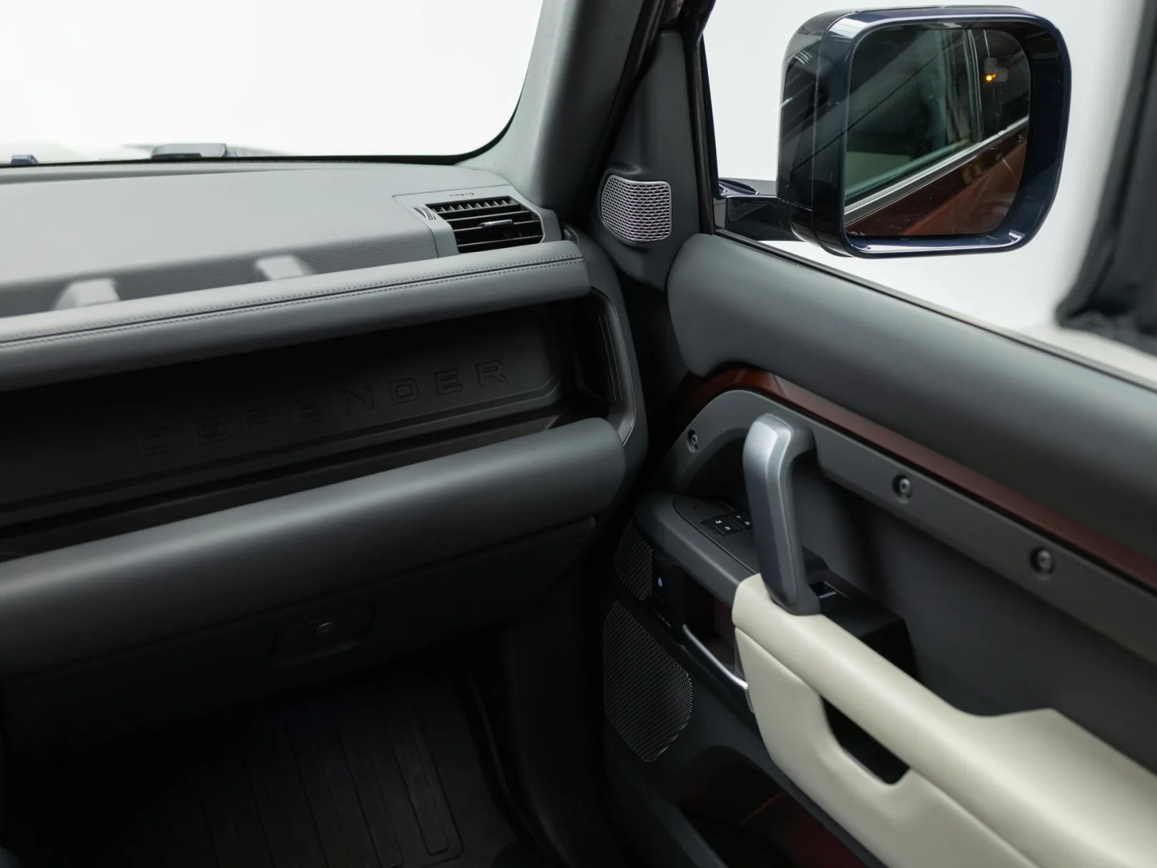 Land Rover Defender X II, 2022 — экстерьер, фото 20