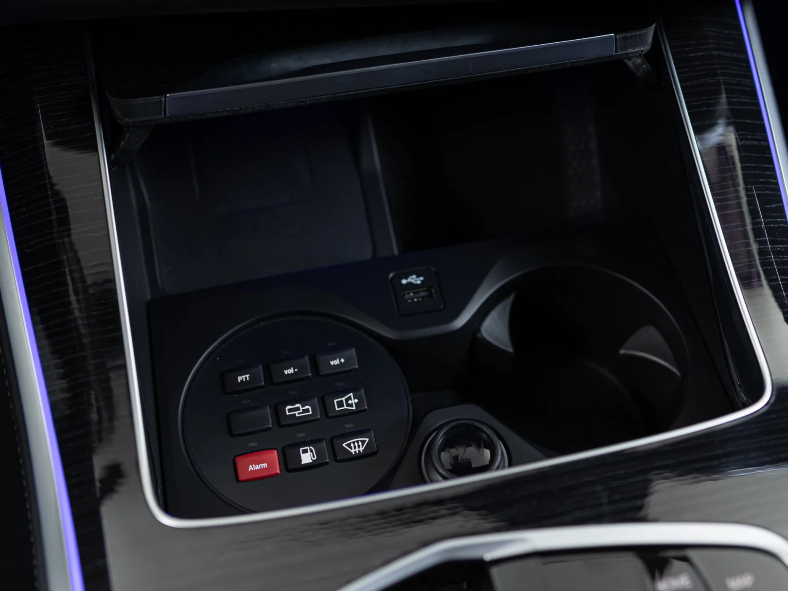 BMW X5 M60i IV (G05/G18) Рестайлинг, 2024 — экстерьер, фото 8