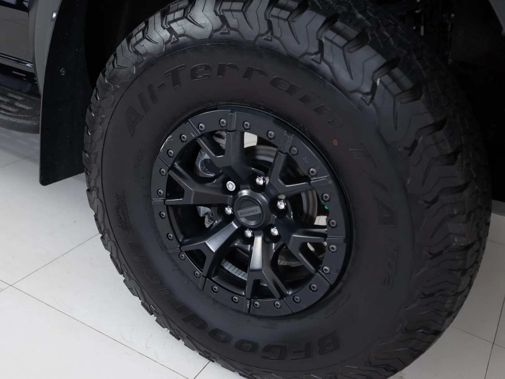 Ford F-150 Raptor XIV, 2023 — экстерьер, фото 39