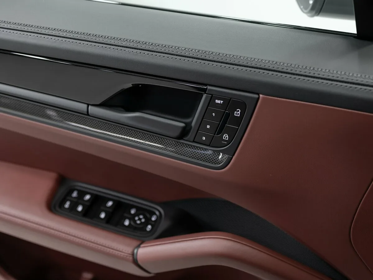Porsche Cayenne GTS III Рестайлинг, 2026 — экстерьер, фото 9