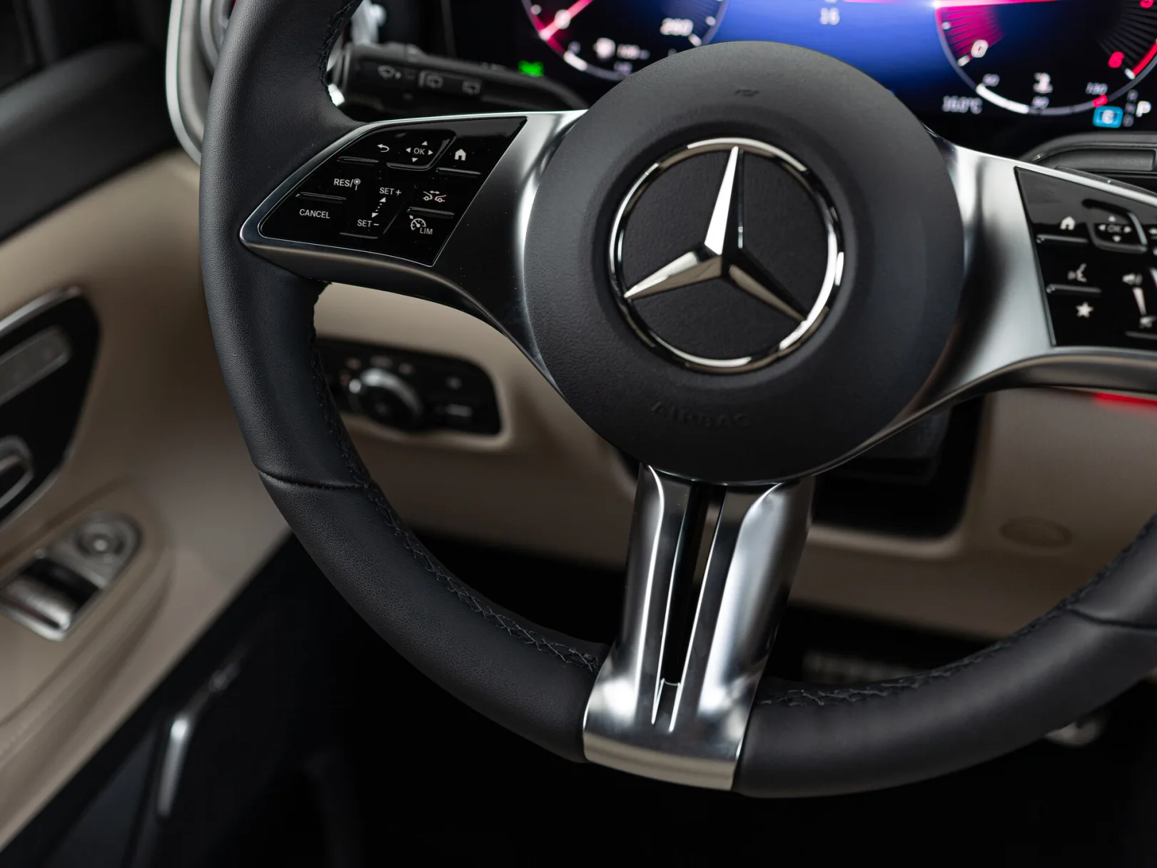 Mercedes-Benz V-Класс Exclusive III (W447) Рестайлинг 2, 2026 — экстерьер, фото 17