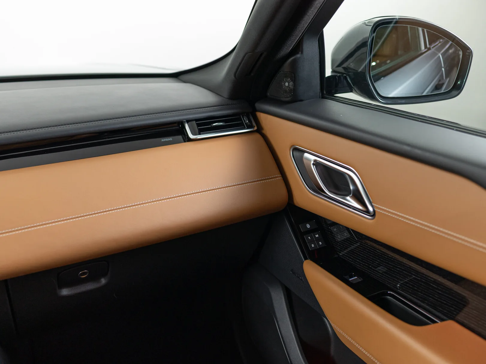 Land Rover Range Rover Velar R-Dynamic Base I, 2019 — экстерьер, фото 18