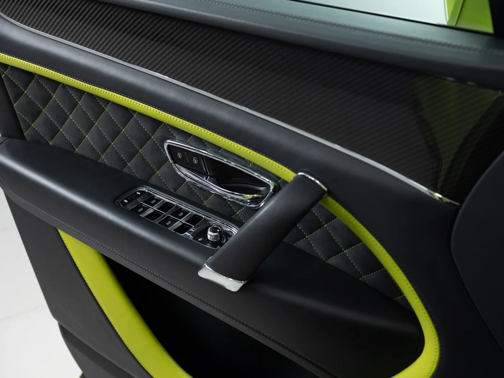 Bentley Bentayga Individual I, 2019 — экстерьер, фото 13