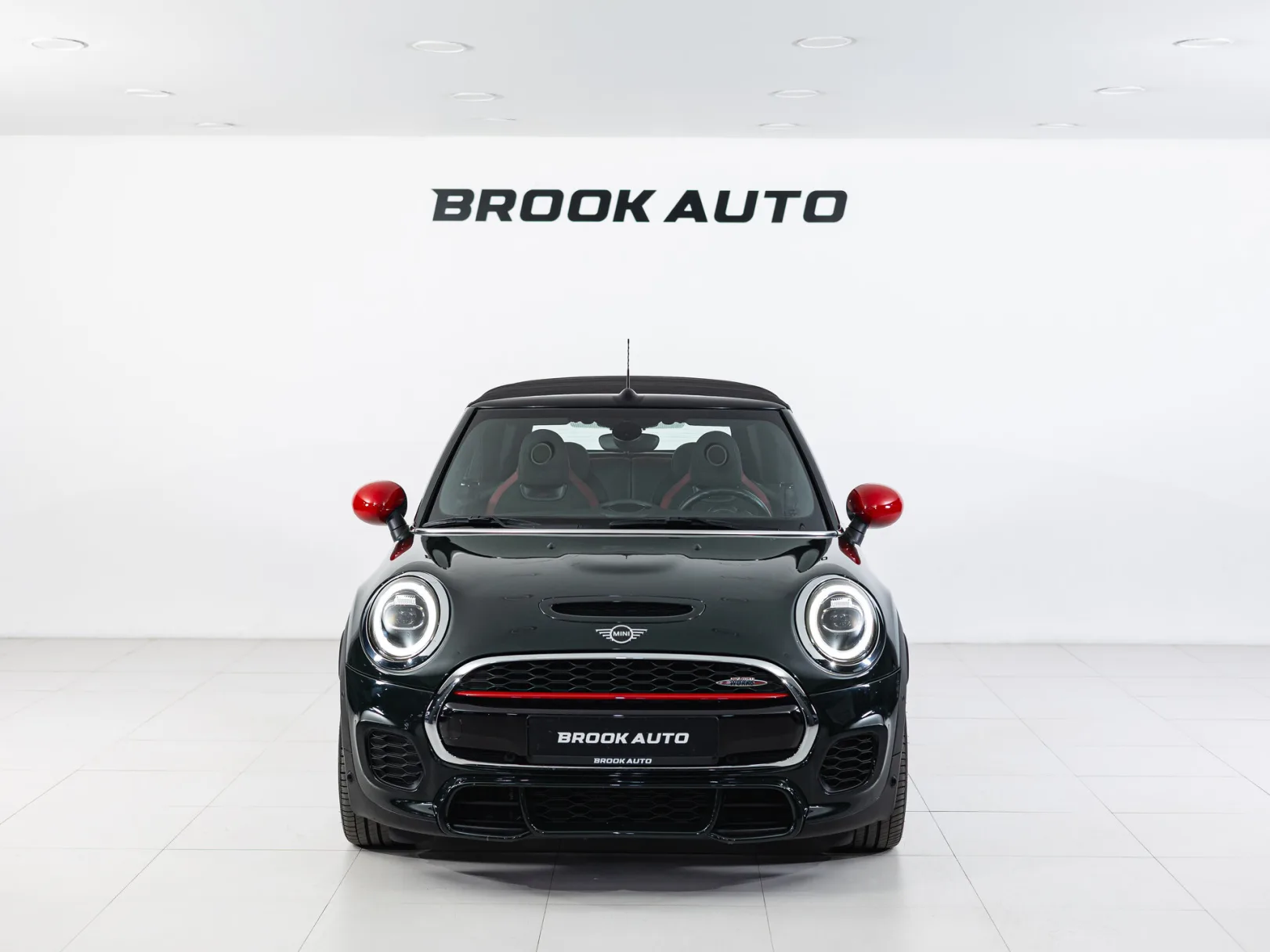 Mini Cabrio JCW III Рестайлинг, 2019 — экстерьер, фото 4
