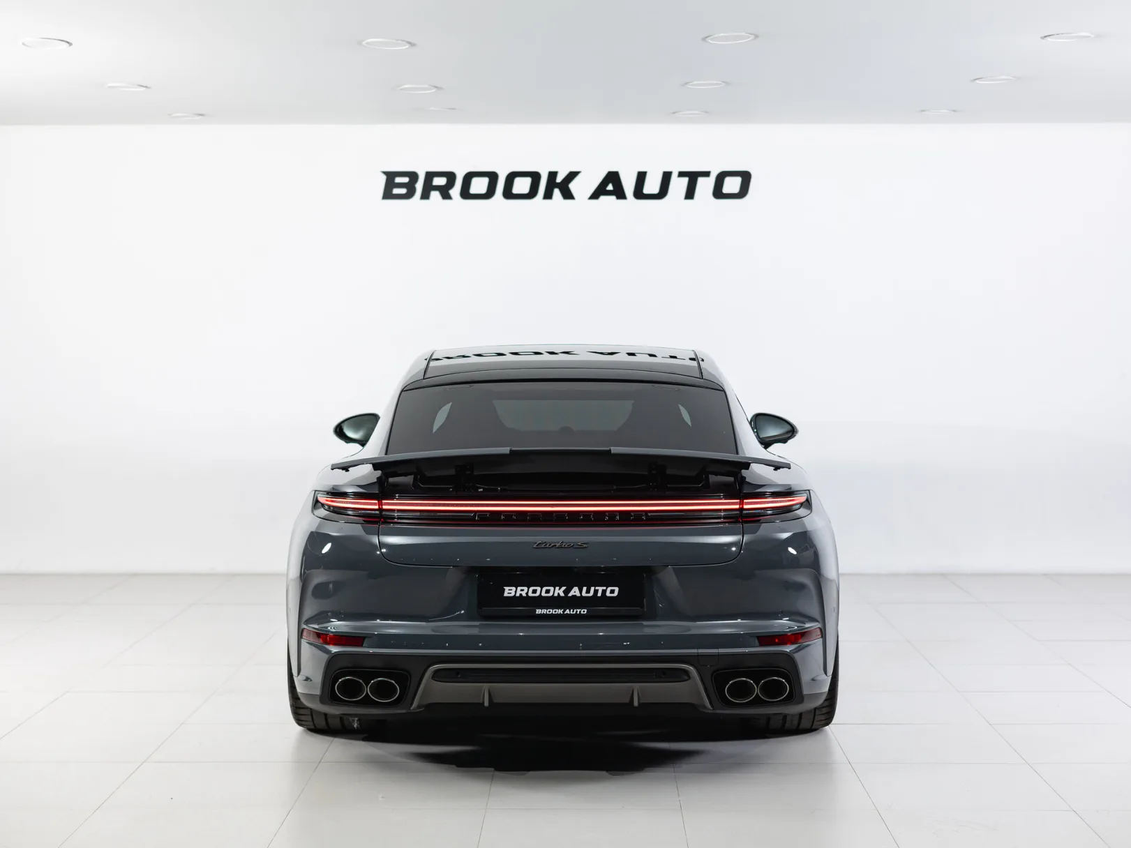 Porsche Panamera Turbo S E-Hybrid III, 2026 — экстерьер, фото 5