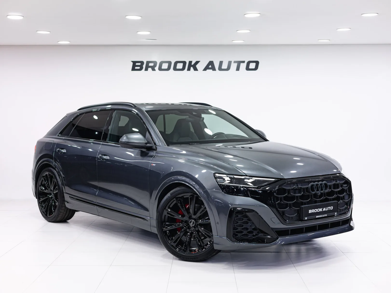 Audi Q8 55 TFSI I (4M) Рестайлинг, 2025 — экстерьер, фото 3