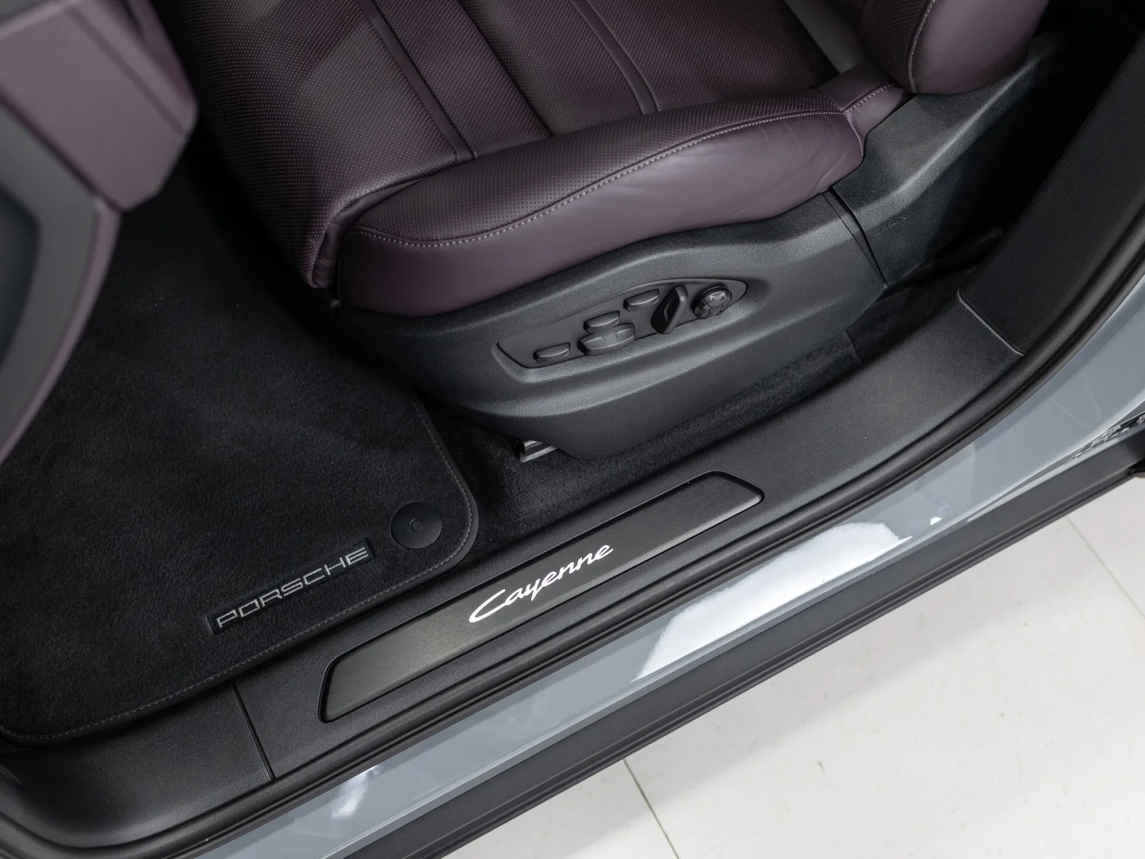 Porsche Cayenne Базовая III Рестайлинг, 2026 — экстерьер, фото 12