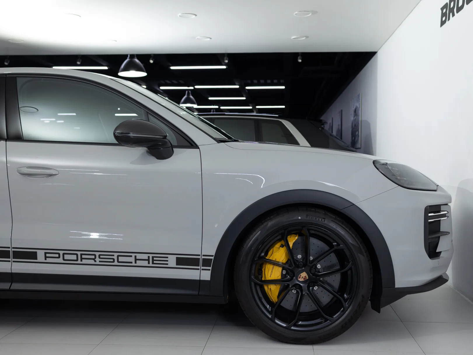 Porsche Cayenne Turbo GT III Рестайлинг, 2025 — экстерьер, фото 36