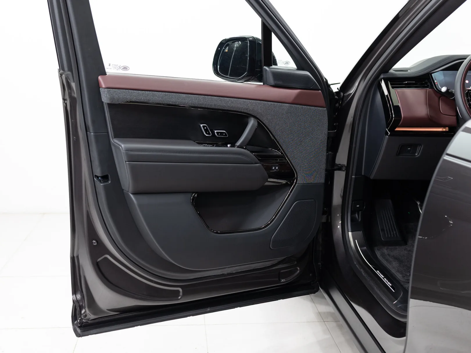 Land Rover Range Rover Sport Dynamic HSE III, 2026 — экстерьер, фото 8