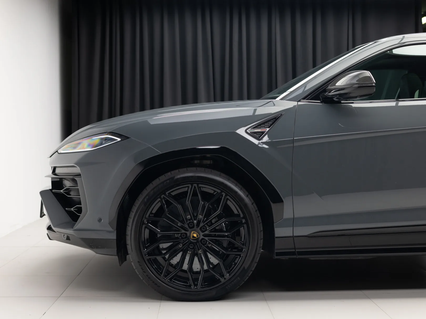 Lamborghini Urus SE I Рестайлинг, 2025 — экстерьер, фото 40