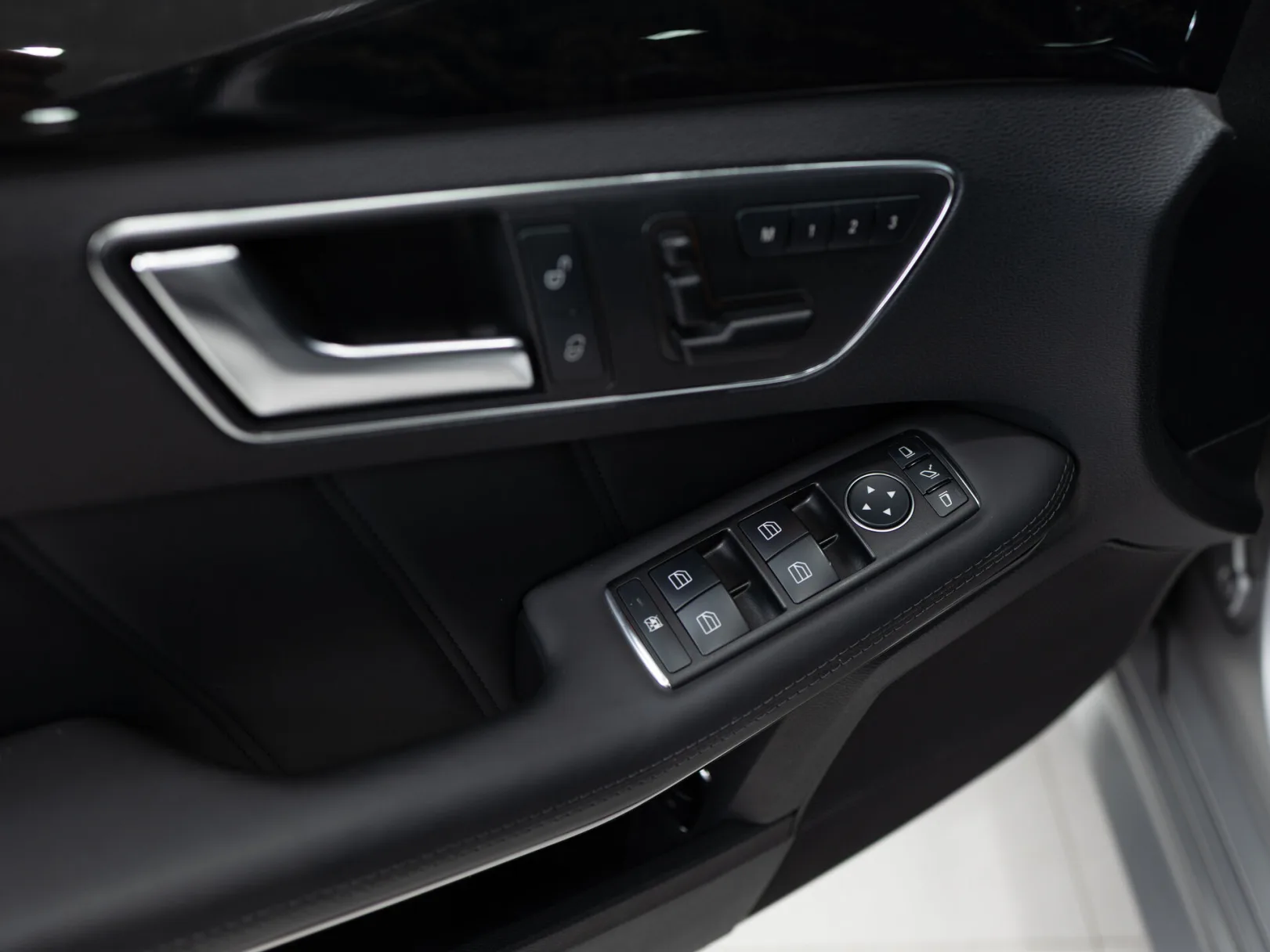 Mercedes-Benz E-Класс AMG E 63 AMG IV (W212, S212), 2011 — экстерьер, фото 10