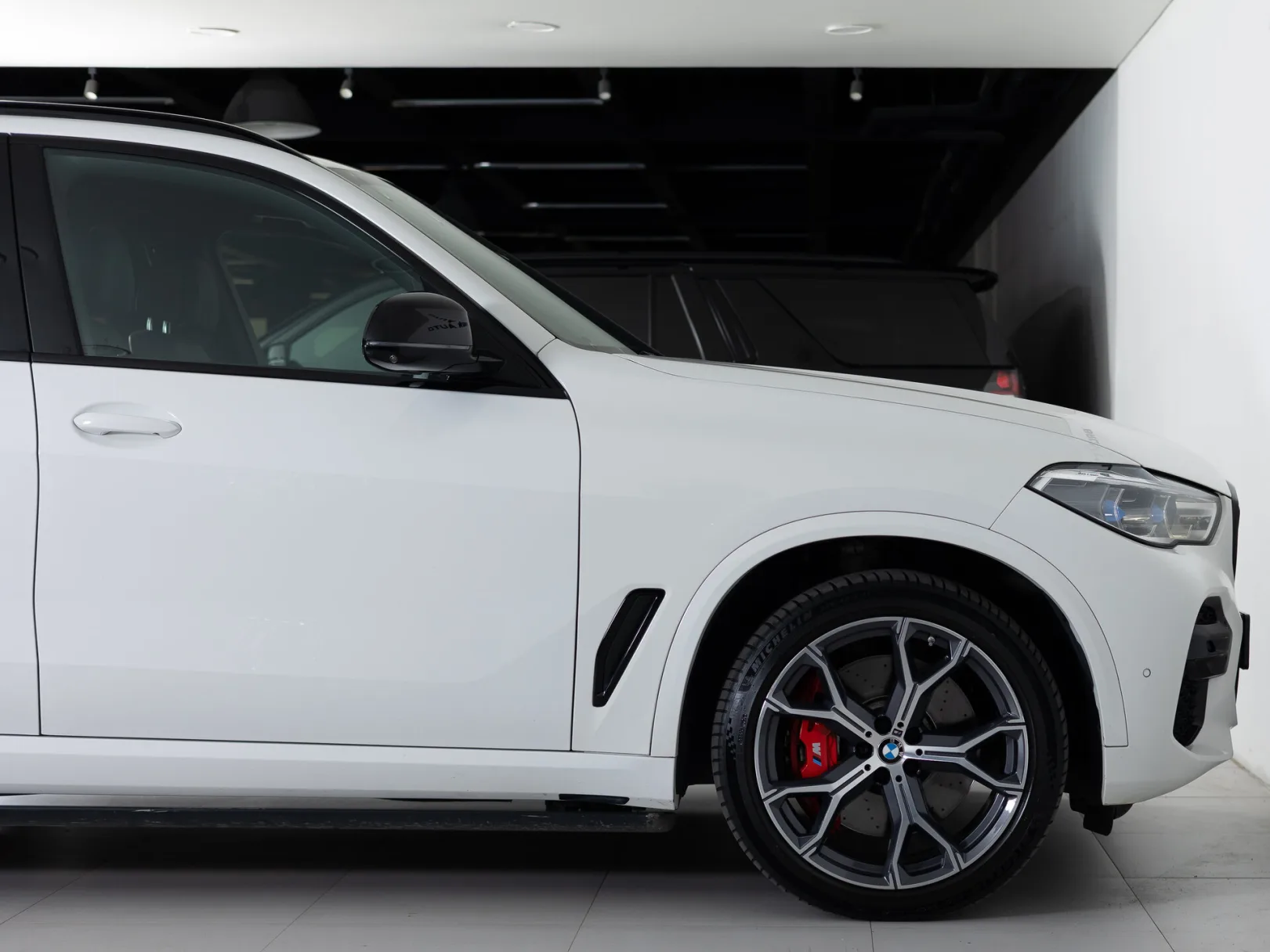 BMW X5 xDrive40i M Sport Pro IV (G05/G18), 2023 — экстерьер, фото 33