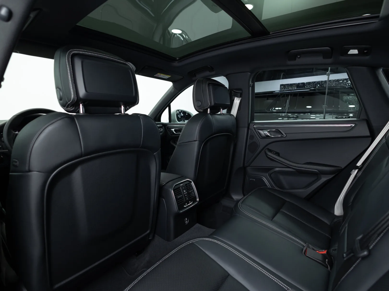 Porsche Macan Базовая I Рестайлинг 2, 2025 — экстерьер, фото 24