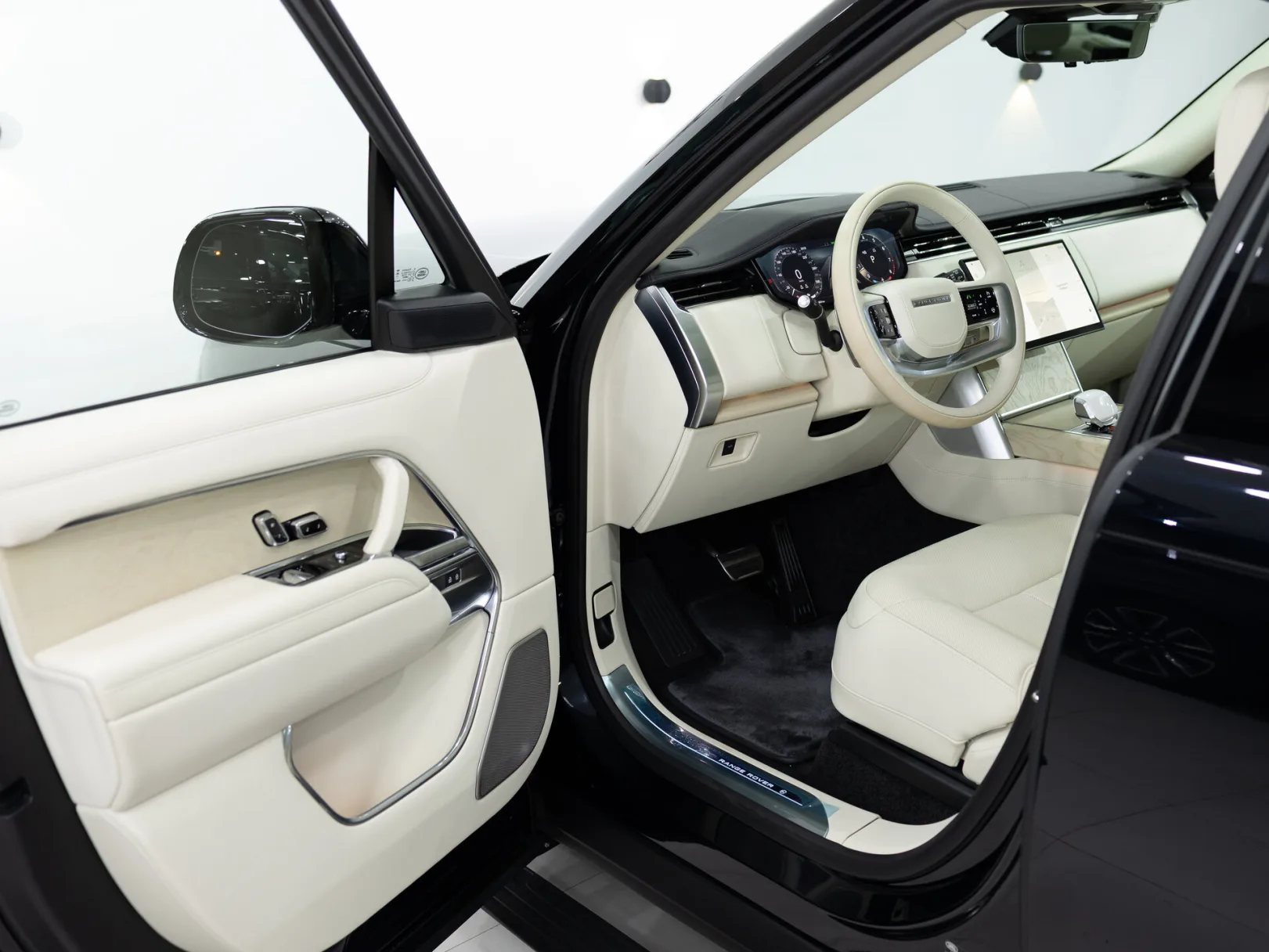 Land Rover Range Rover SV V, 2024 — экстерьер, фото 7