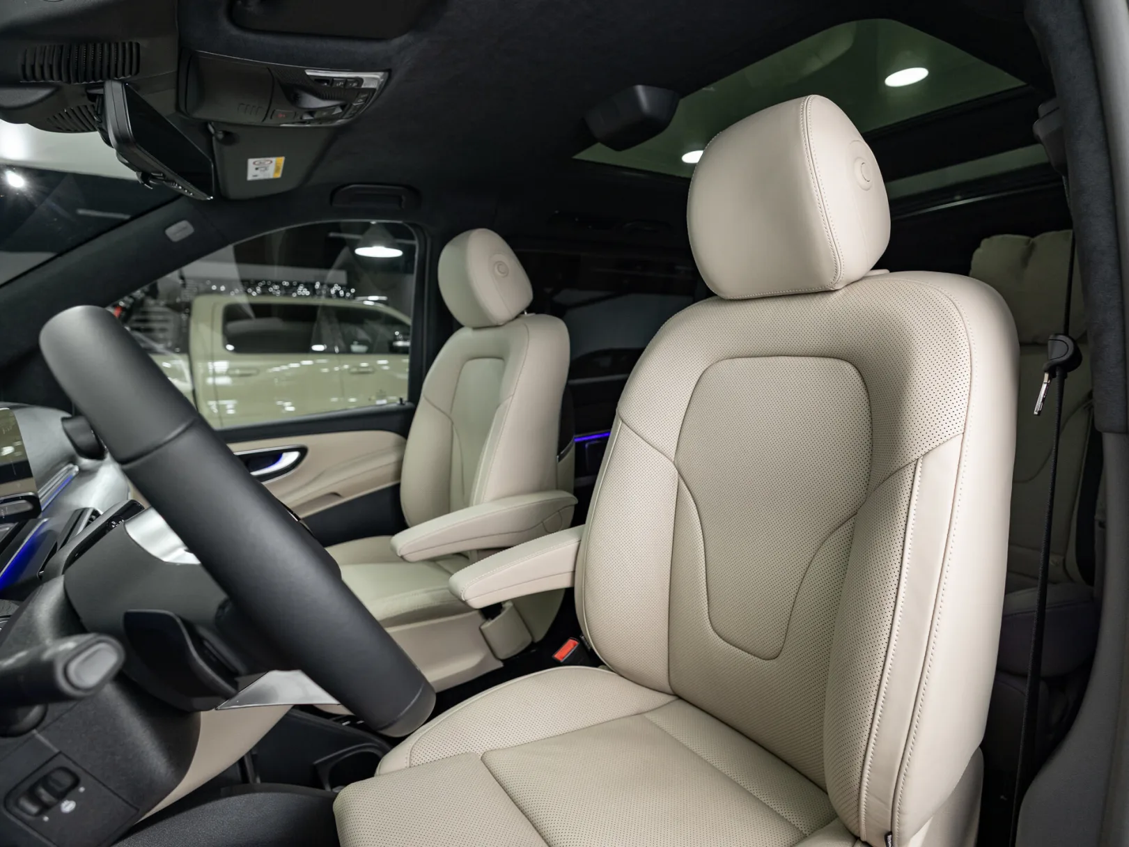 Mercedes-Benz V-Класс Exclusive III (W447) Рестайлинг 2, 2026 — экстерьер, фото 12
