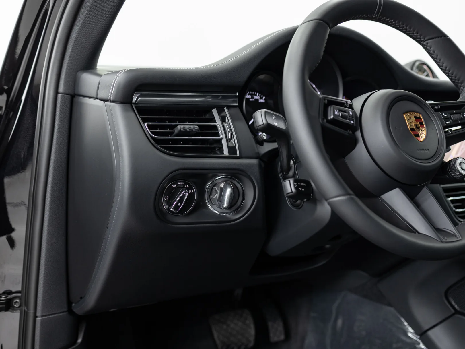 Porsche Macan T I Рестайлинг 2, 2026 — экстерьер, фото 14