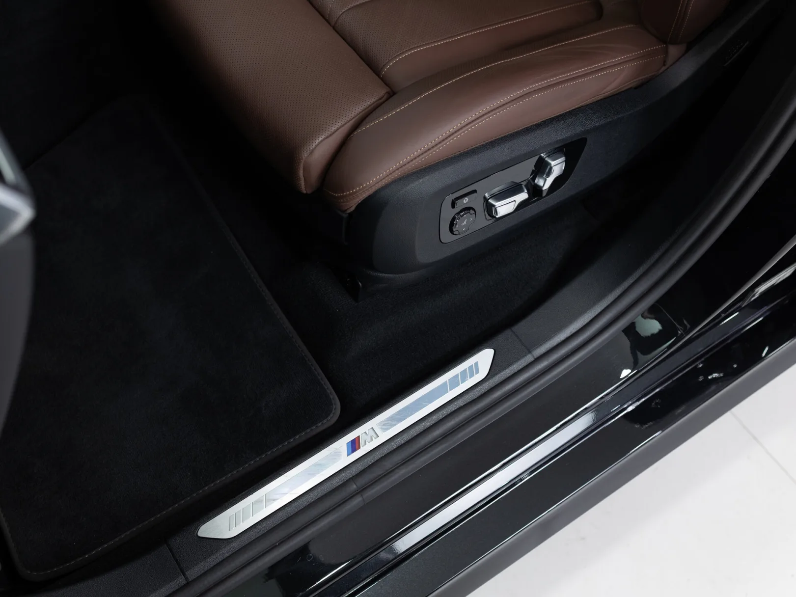 BMW X7 xDrive30d M Sport Pro I (G07), 2022 — экстерьер, фото 12
