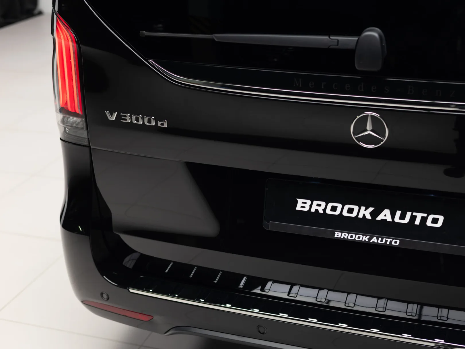 Mercedes-Benz V-Класс Exclusive AMG Line III (W447) Рестайлинг 2, 2026 — экстерьер, фото 39
