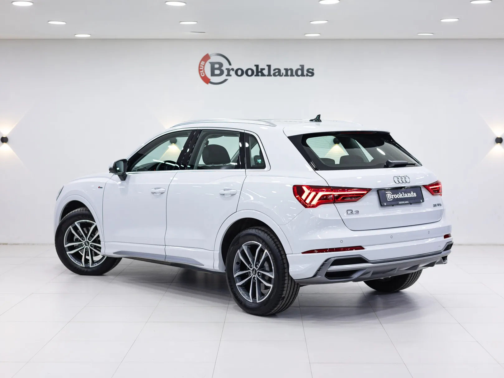 Audi Q3 35 TFSI Aggressive dynamic II (F3), 2023 — экстерьер, фото 6