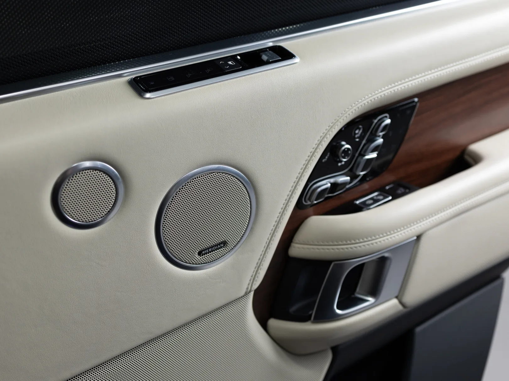 Land Rover Range Rover SVAutobiography IV Рестайлинг, 2020 — экстерьер, фото 12