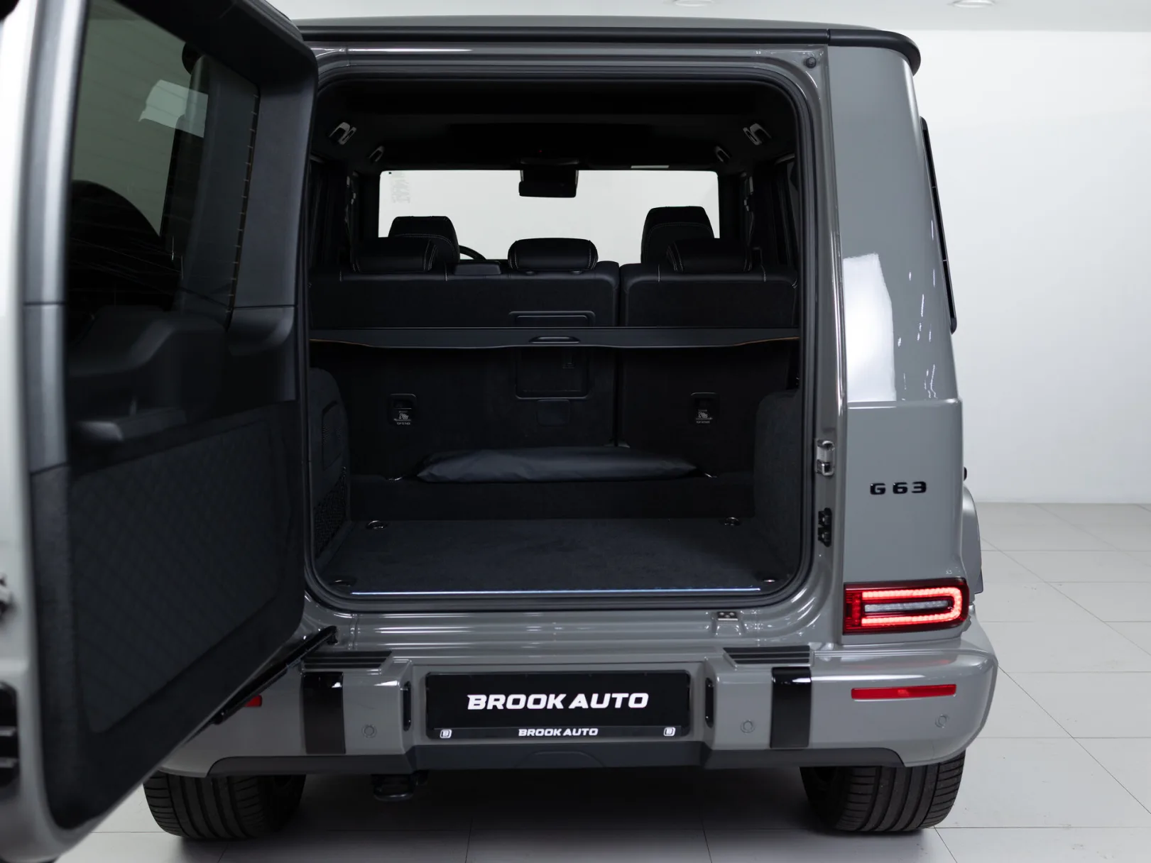 Mercedes-Benz G-Класс AMG G 63 II (W463), 2024 — экстерьер, фото 31