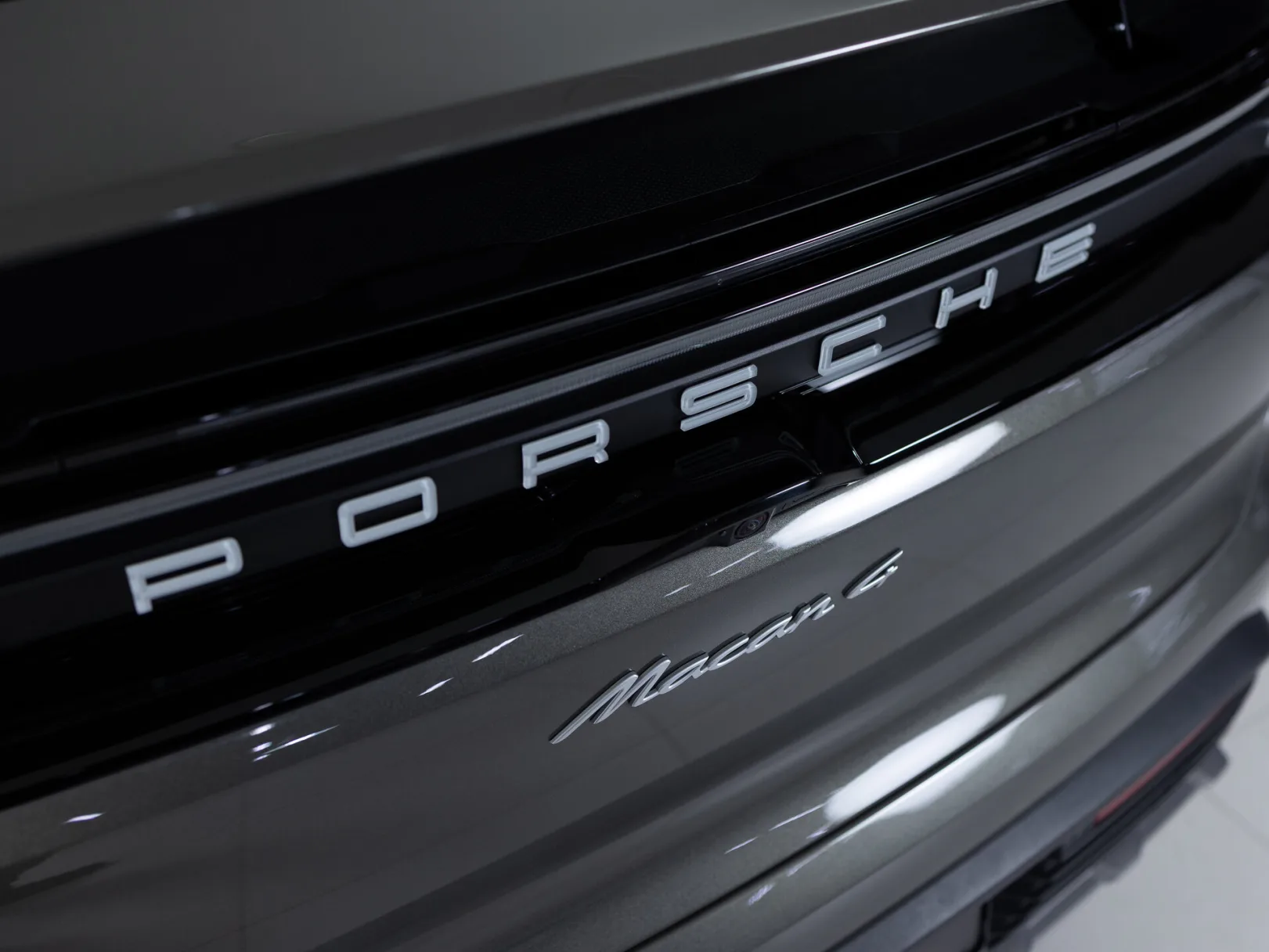 Porsche Macan 4 Electric II, 2025 — экстерьер, фото 31