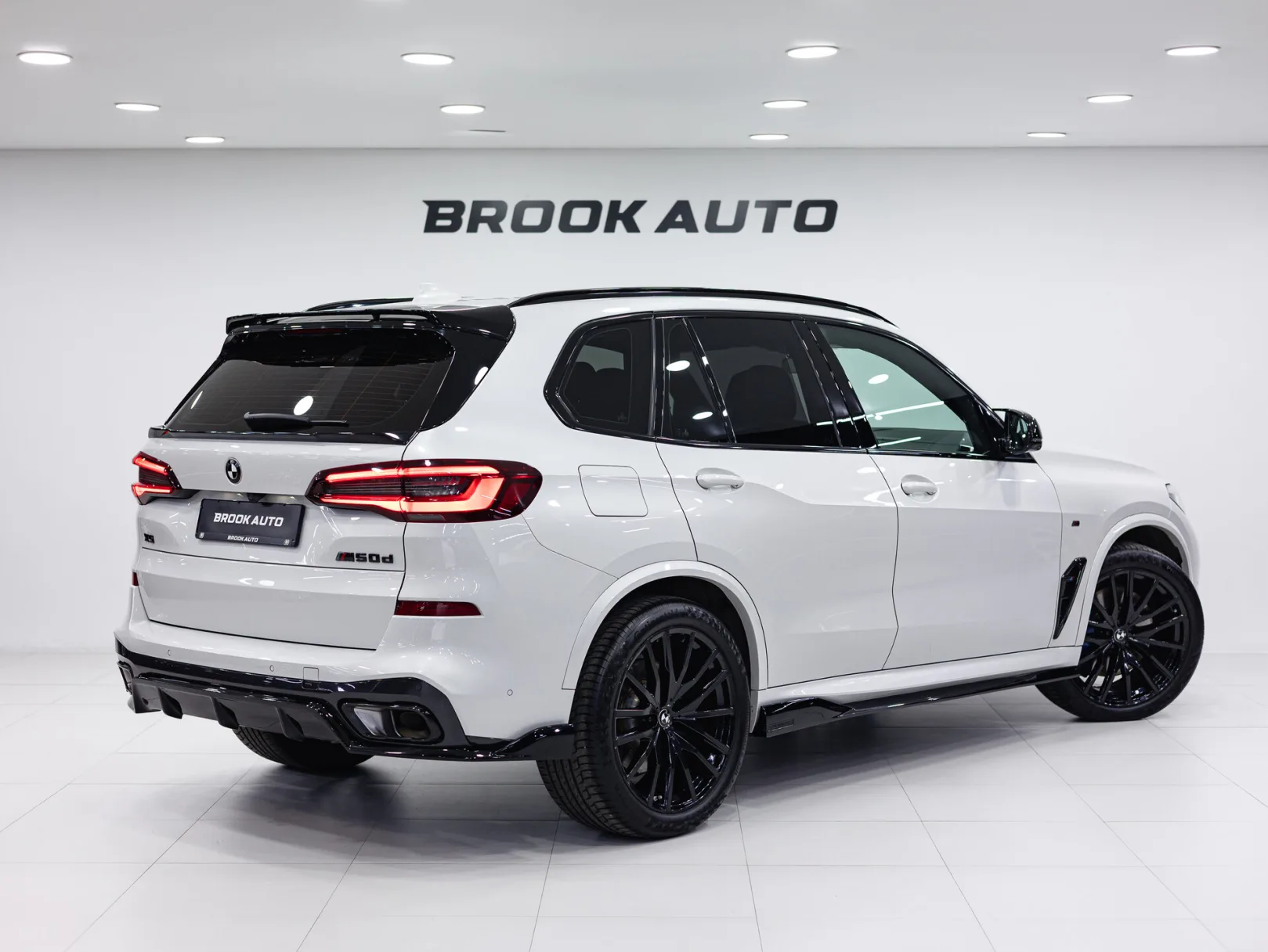 BMW X5 M50d IV (G05/G18), 2020 — экстерьер, фото 4