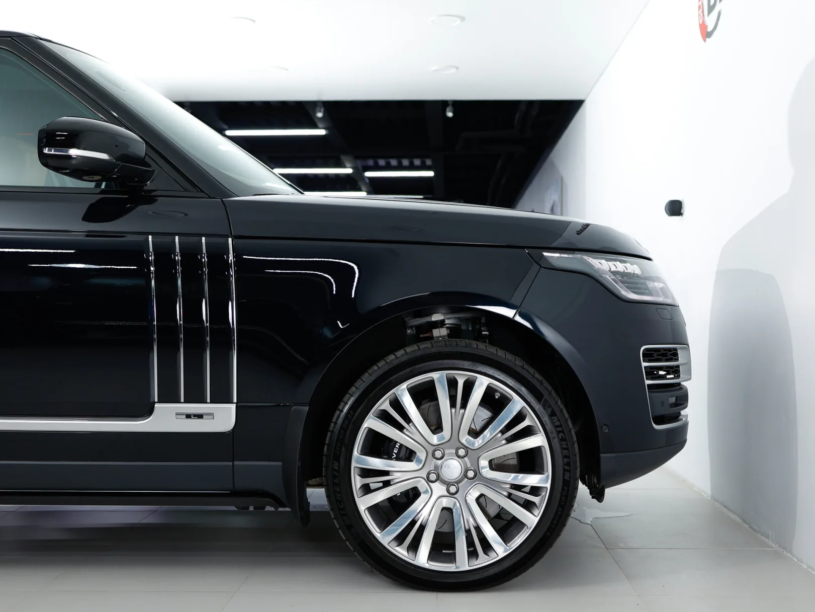 Land Rover Range Rover SVAutobiography IV Рестайлинг, 2020 — экстерьер, фото 45