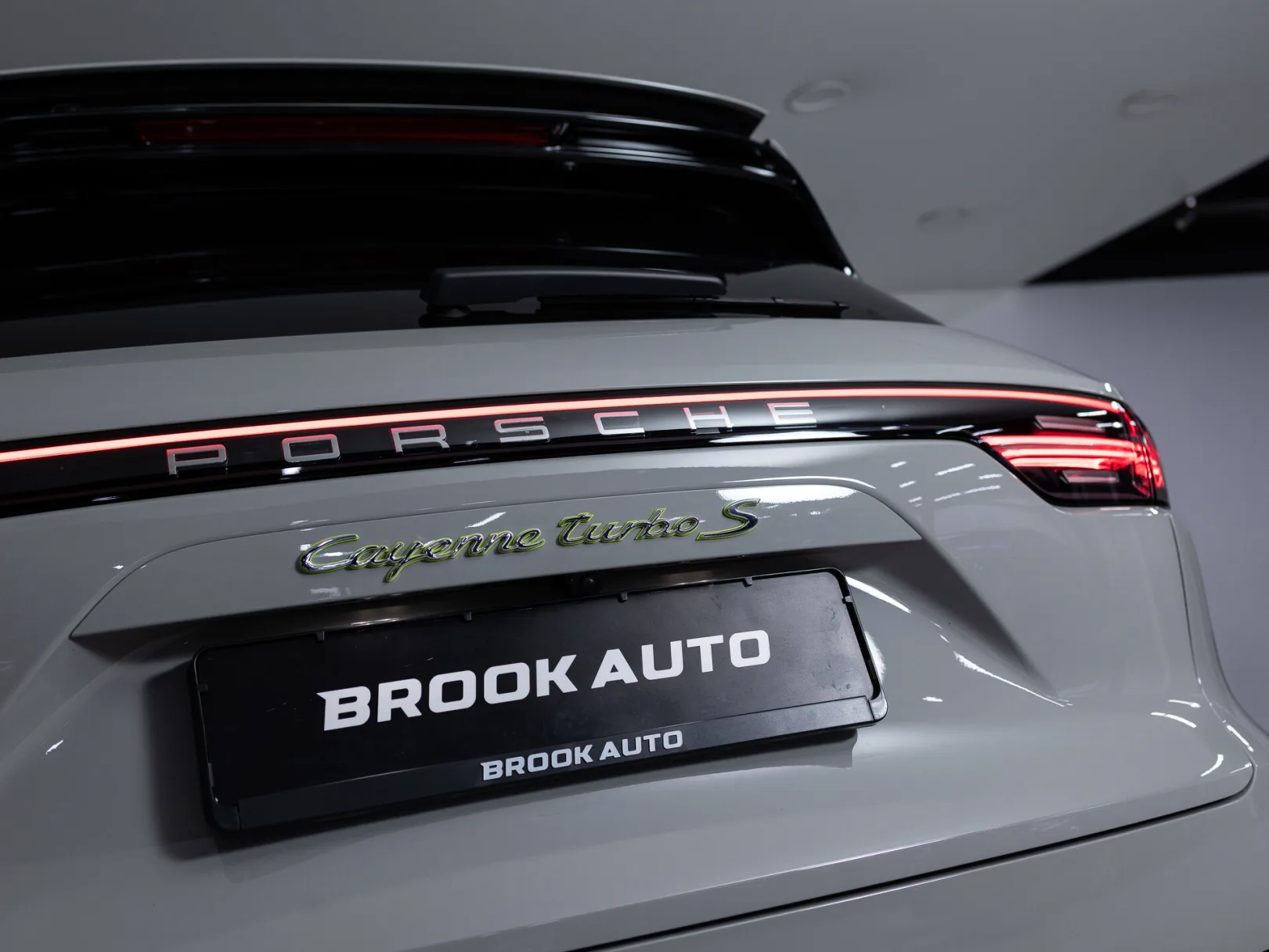 Porsche Cayenne Turbo S E-Hybrid III, 2020 — экстерьер, фото 39