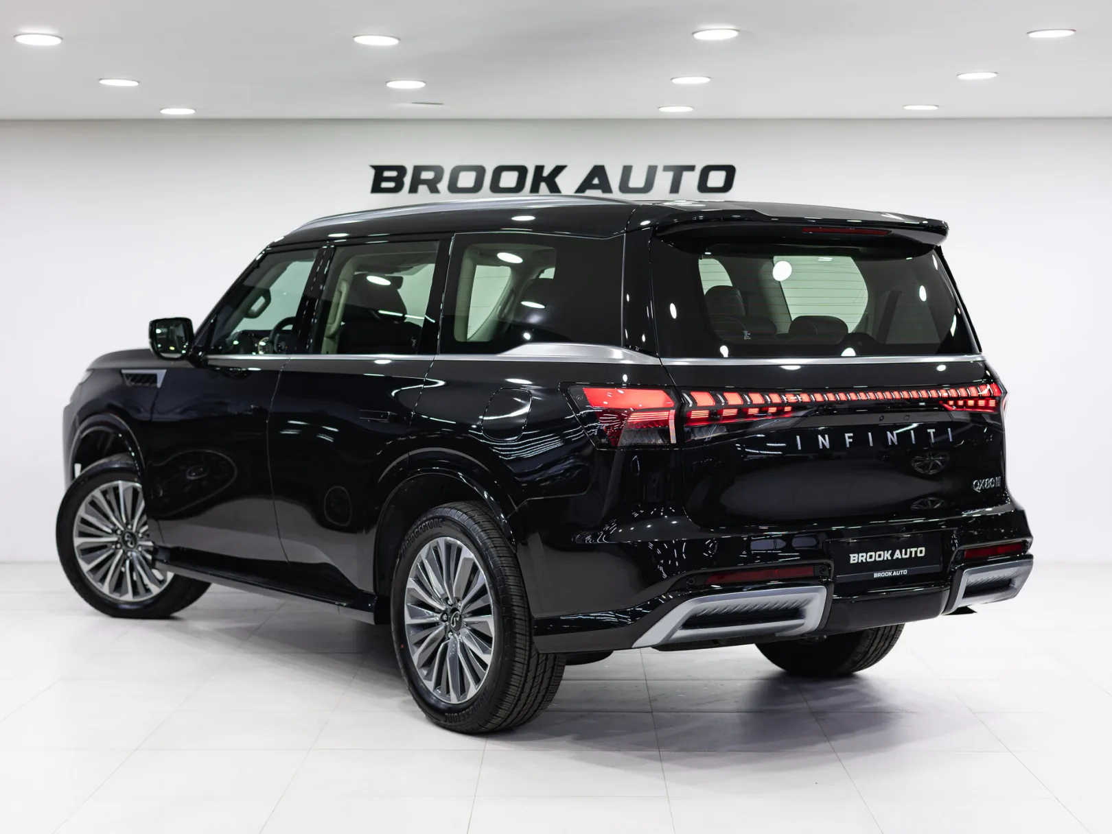 Infiniti QX80 Sensory II, 2026 — экстерьер, фото 4