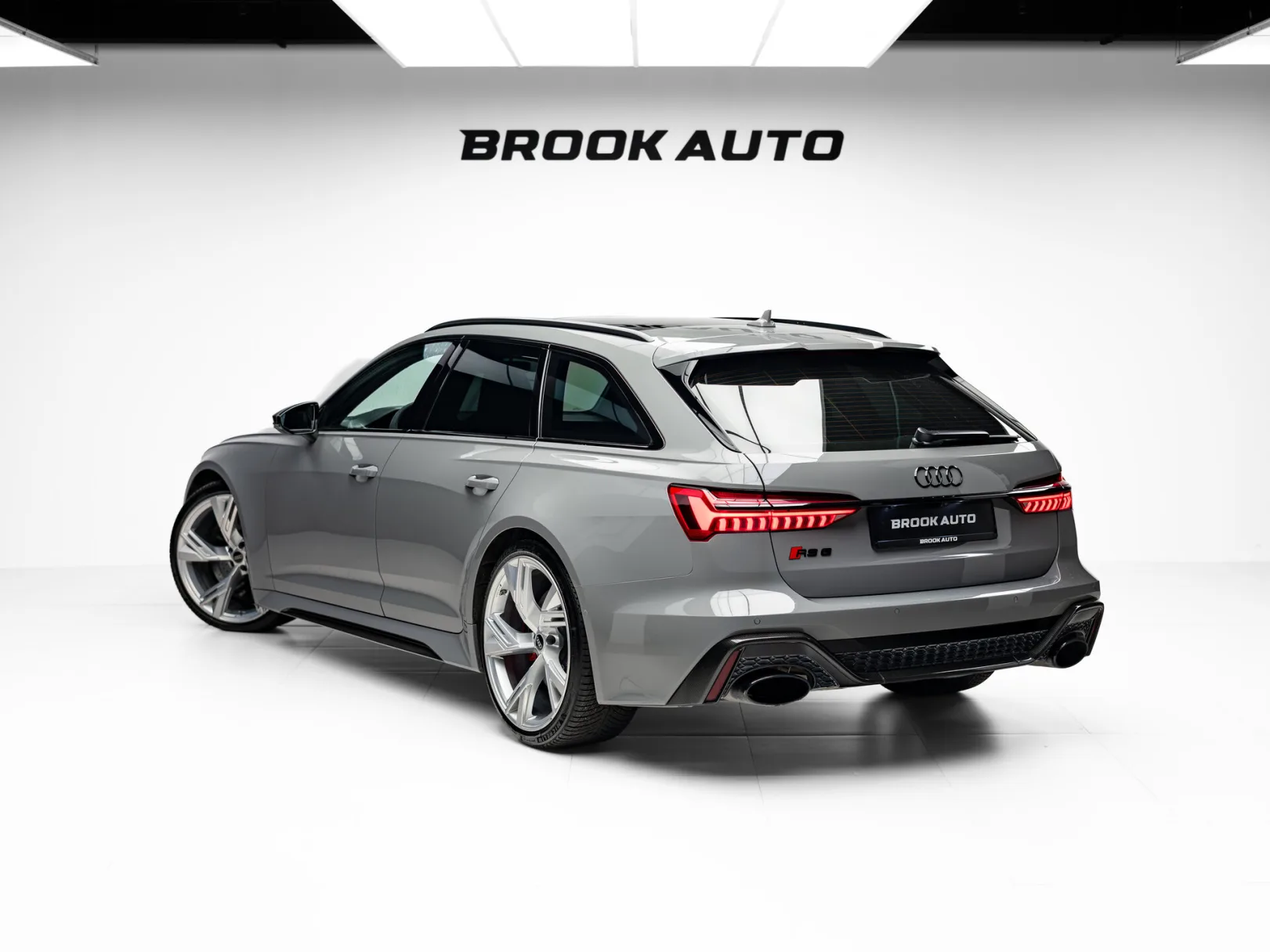 Audi RS 6 TFSI quattro IV (C8), 2021 — экстерьер, фото 6