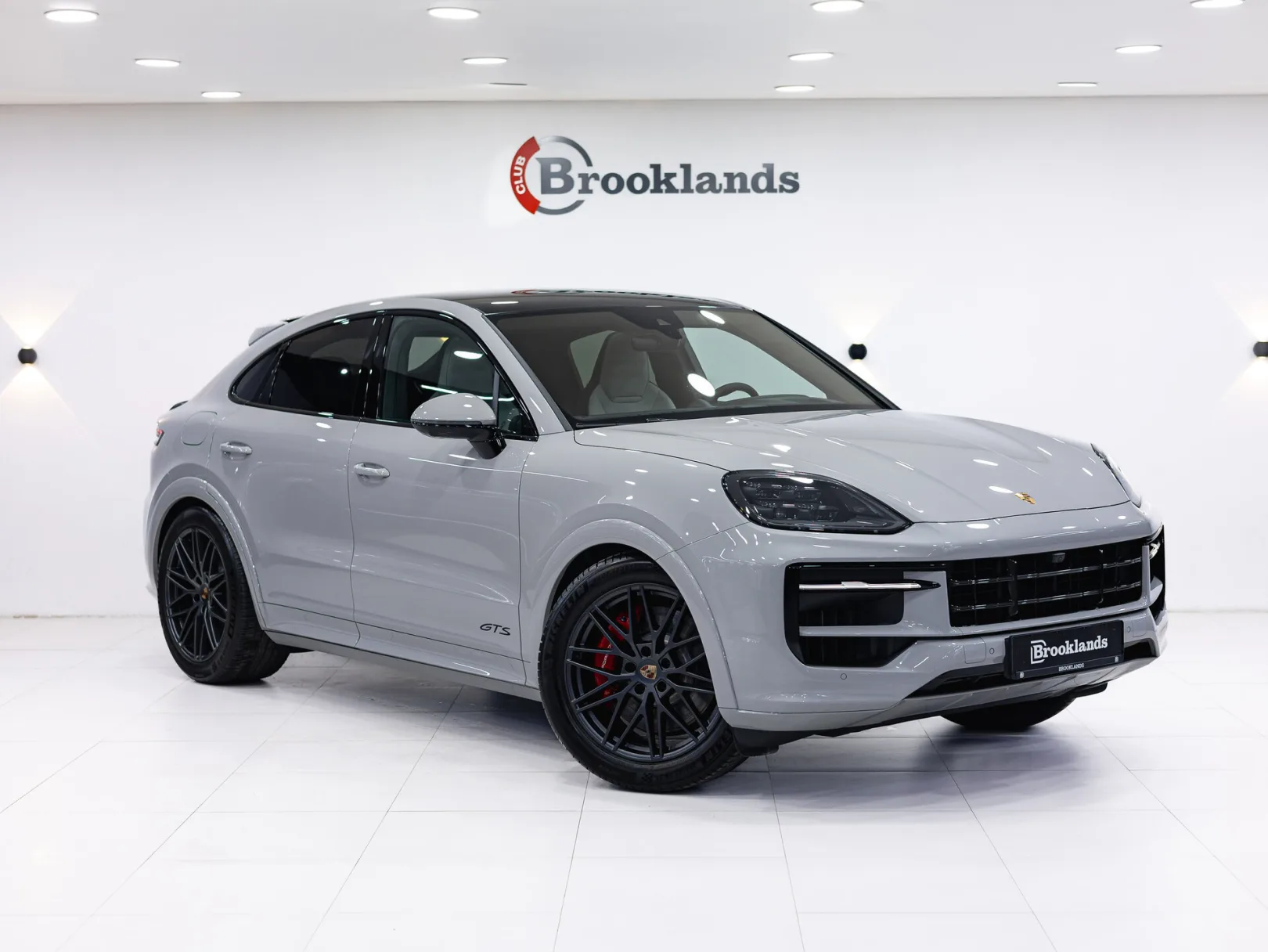 Porsche Cayenne GTS Coupé III Рестайлинг, 2024 — экстерьер, фото 3