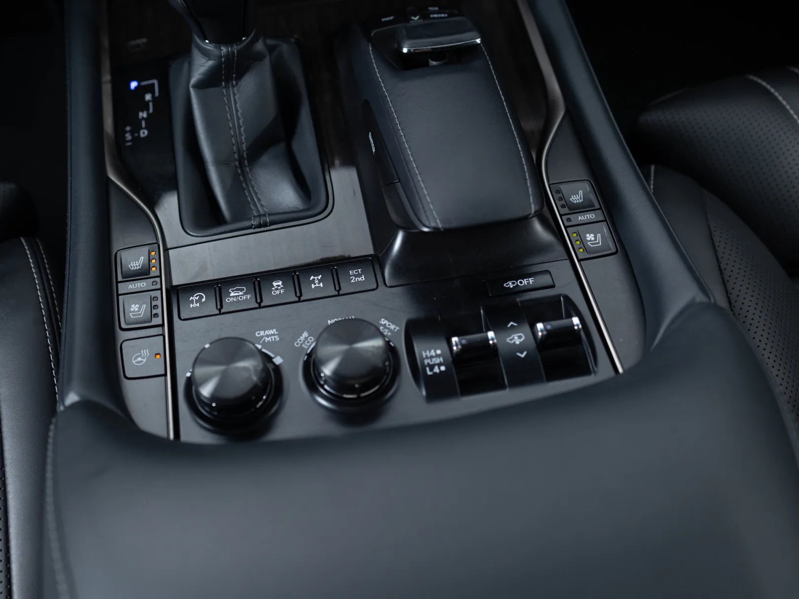 Lexus LX Luxury 21+ III Рестайлинг 2, 2020 — экстерьер, фото 20